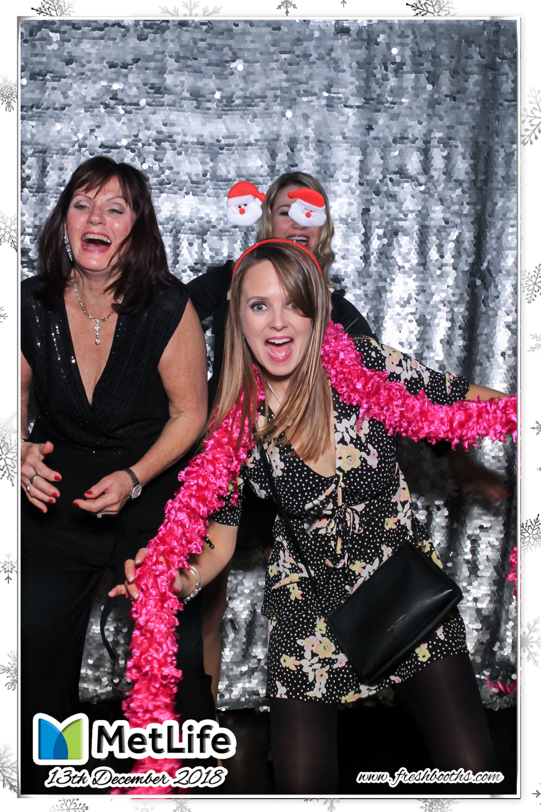 MetLife Christmas Party | View more photos from the event at gallery.freshbooths.com/u/FreshBooths/MetLife-Christmas-Party
