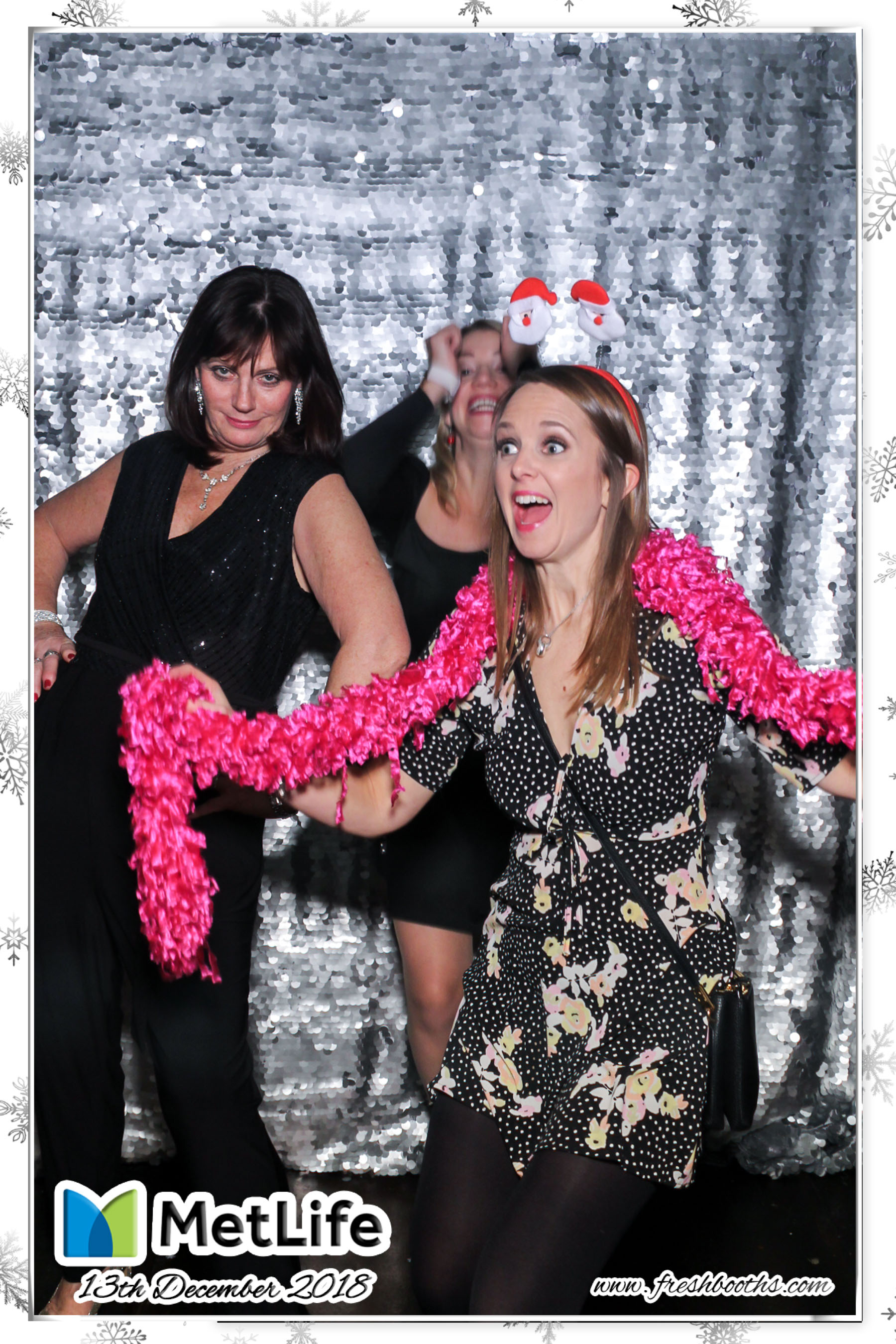 MetLife Christmas Party | View more photos from the event at gallery.freshbooths.com/u/FreshBooths/MetLife-Christmas-Party