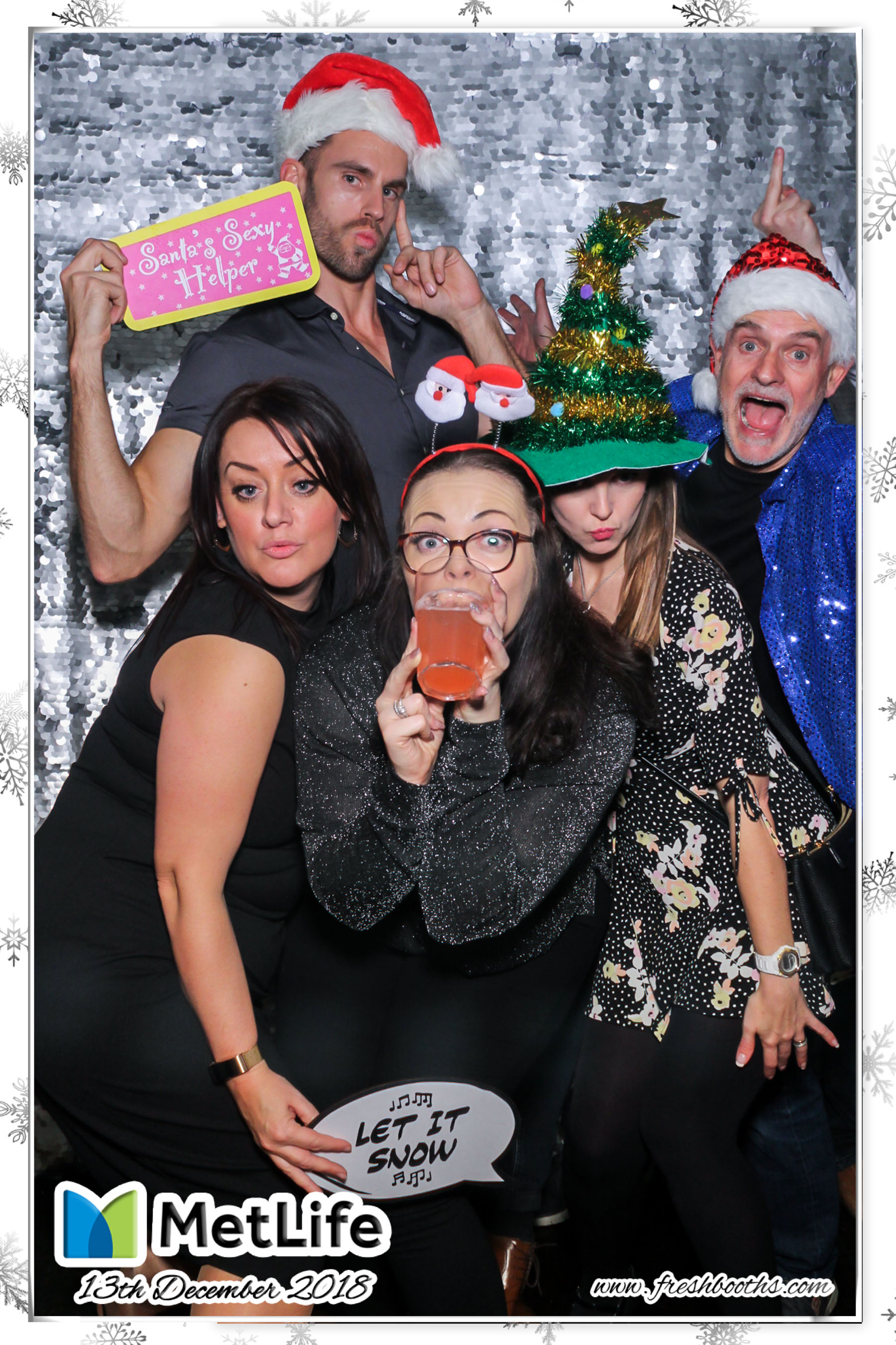 MetLife Christmas Party | View more photos from the event at gallery.freshbooths.com/u/FreshBooths/MetLife-Christmas-Party