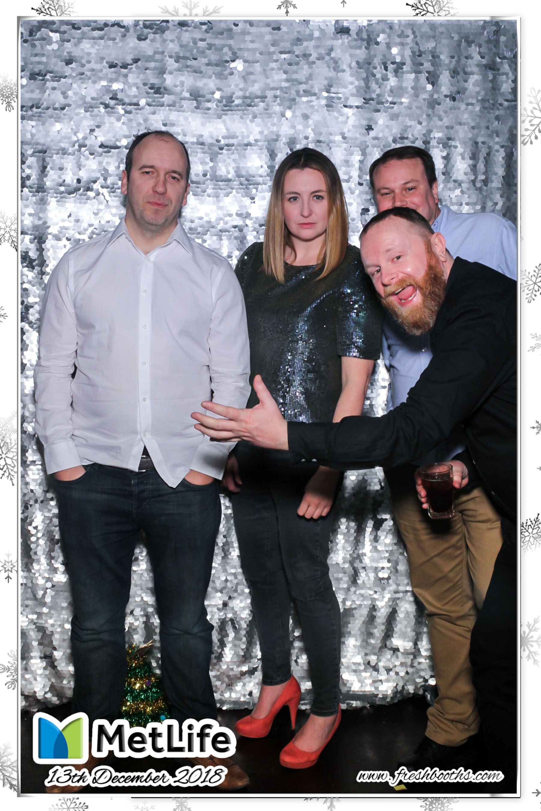MetLife Christmas Party | View more photos from the event at gallery.freshbooths.com/u/FreshBooths/MetLife-Christmas-Party