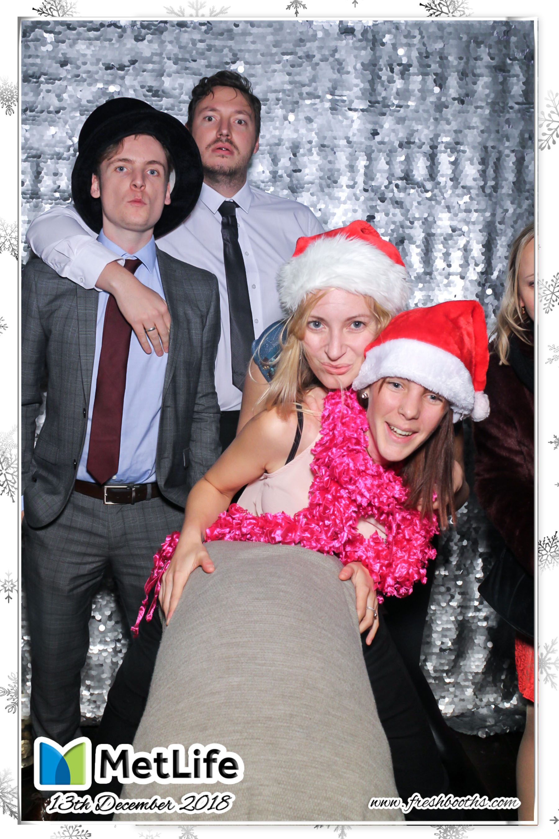 MetLife Christmas Party | View more photos from the event at gallery.freshbooths.com/u/FreshBooths/MetLife-Christmas-Party