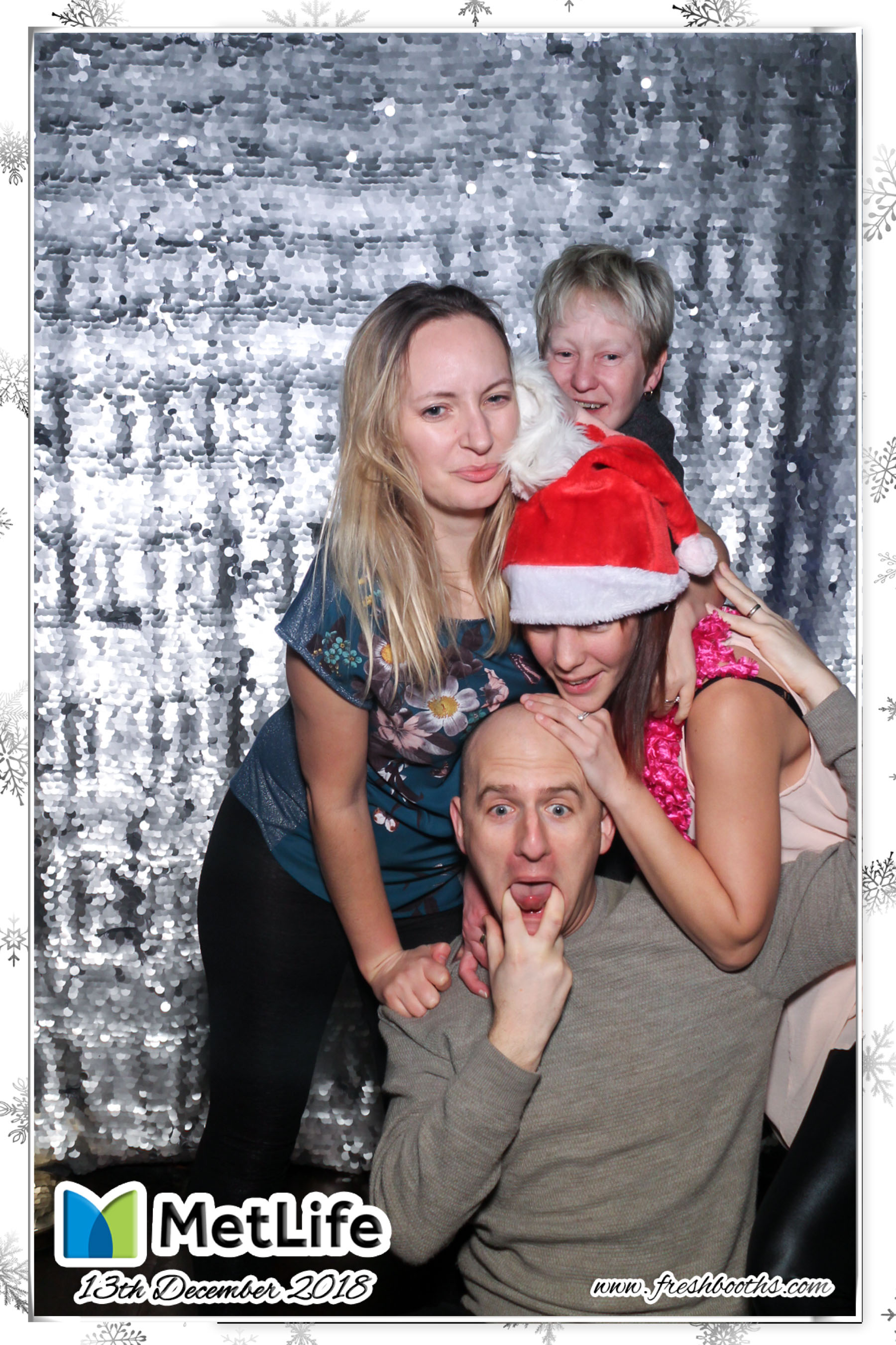 MetLife Christmas Party | View more photos from the event at gallery.freshbooths.com/u/FreshBooths/MetLife-Christmas-Party