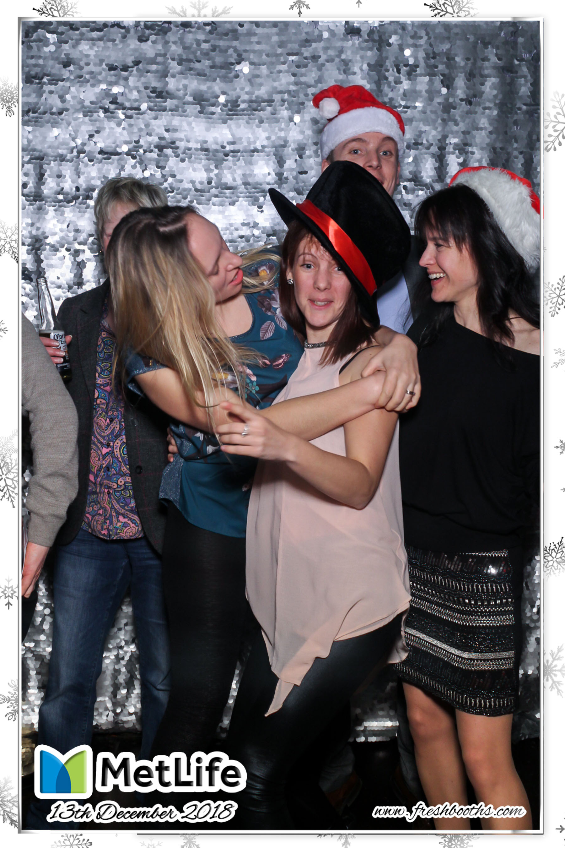 MetLife Christmas Party | View more photos from the event at gallery.freshbooths.com/u/FreshBooths/MetLife-Christmas-Party