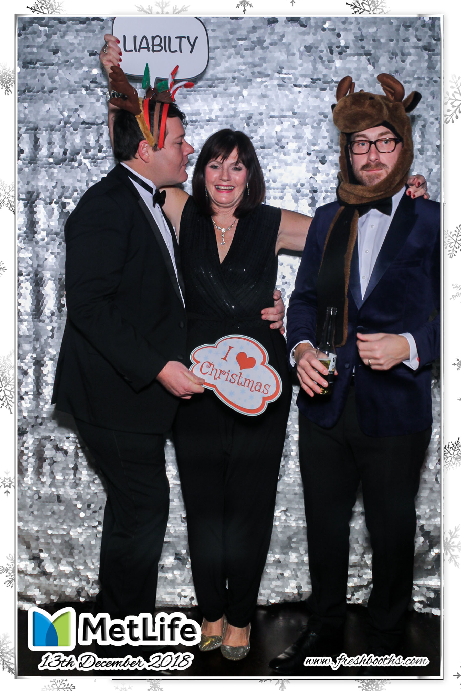 MetLife Christmas Party | View more photos from the event at gallery.freshbooths.com/u/FreshBooths/MetLife-Christmas-Party