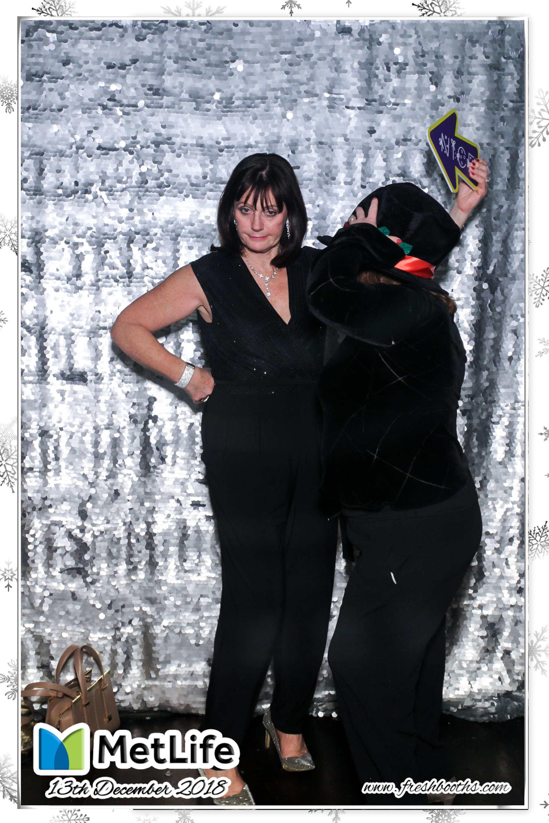 MetLife Christmas Party | View more photos from the event at gallery.freshbooths.com/u/FreshBooths/MetLife-Christmas-Party