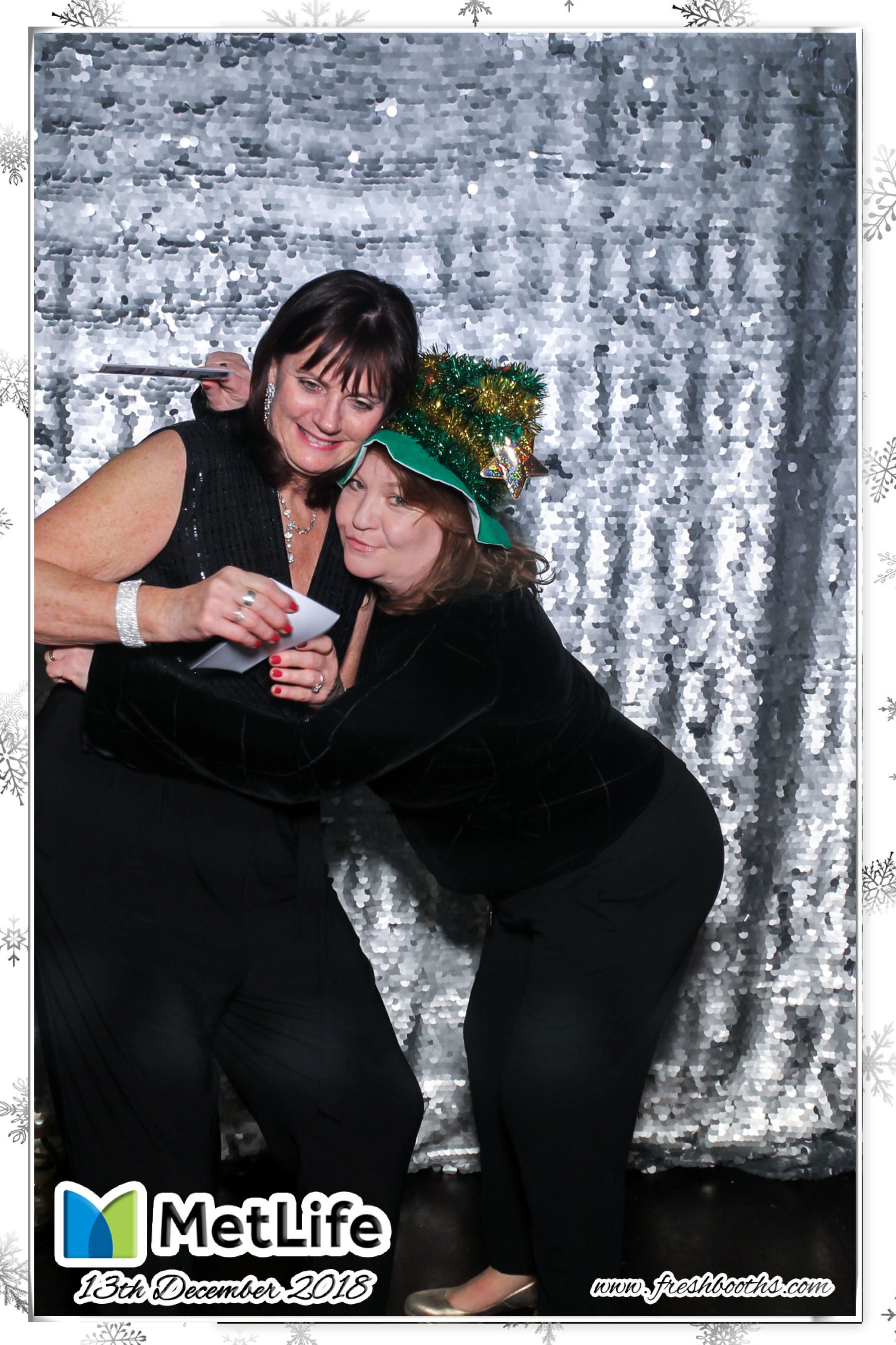MetLife Christmas Party | View more photos from the event at gallery.freshbooths.com/u/FreshBooths/MetLife-Christmas-Party