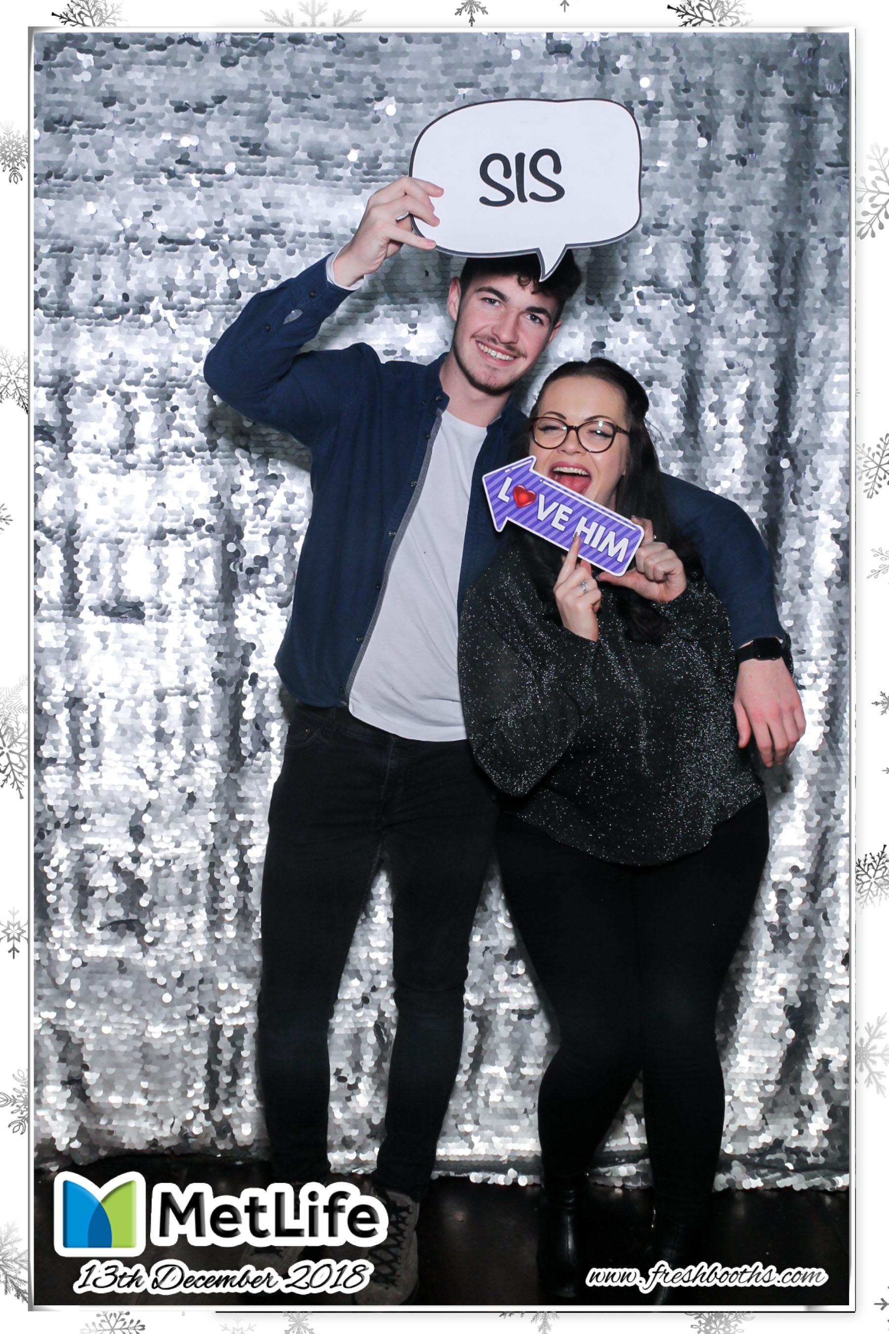 MetLife Christmas Party | View more photos from the event at gallery.freshbooths.com/u/FreshBooths/MetLife-Christmas-Party