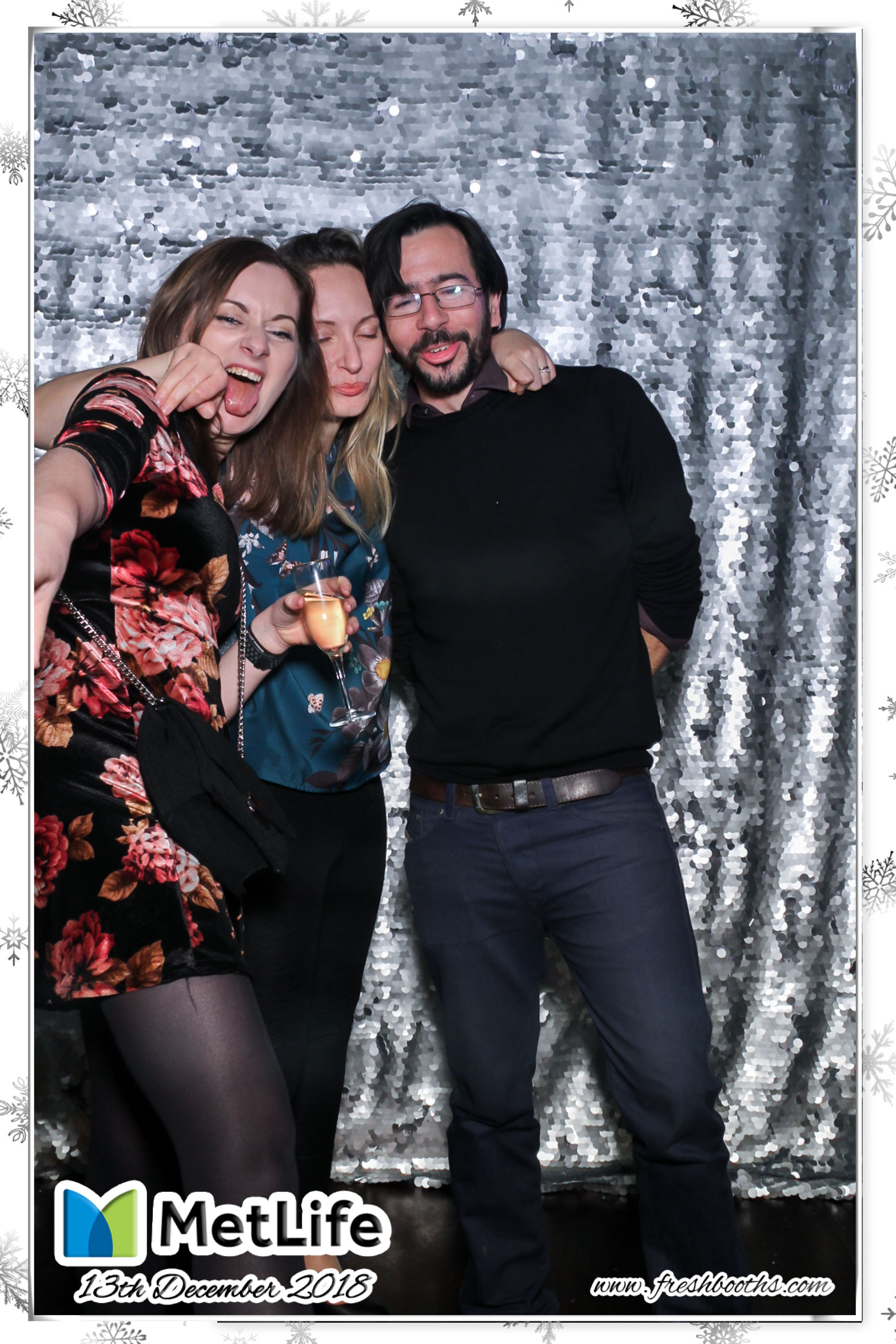 MetLife Christmas Party | View more photos from the event at gallery.freshbooths.com/u/FreshBooths/MetLife-Christmas-Party