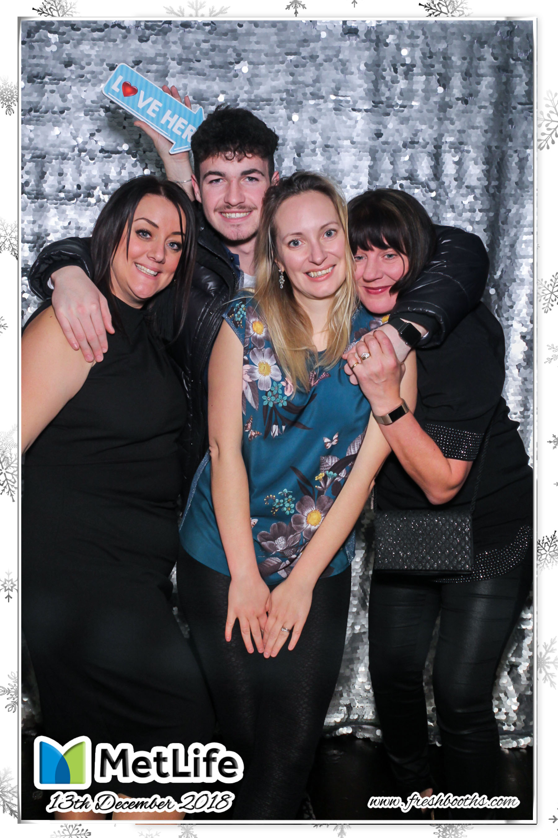 MetLife Christmas Party | View more photos from the event at gallery.freshbooths.com/u/FreshBooths/MetLife-Christmas-Party