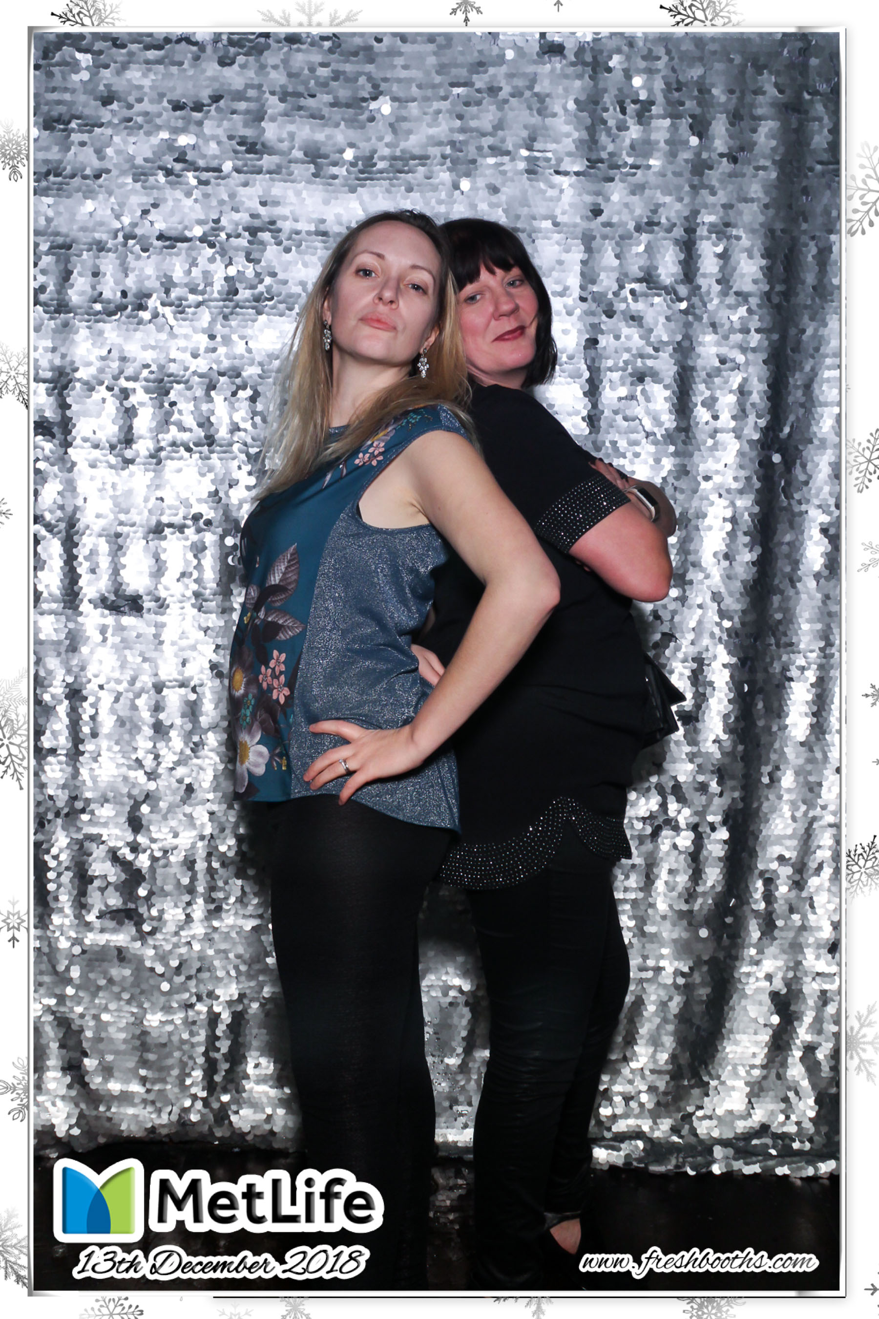 MetLife Christmas Party | View more photos from the event at gallery.freshbooths.com/u/FreshBooths/MetLife-Christmas-Party