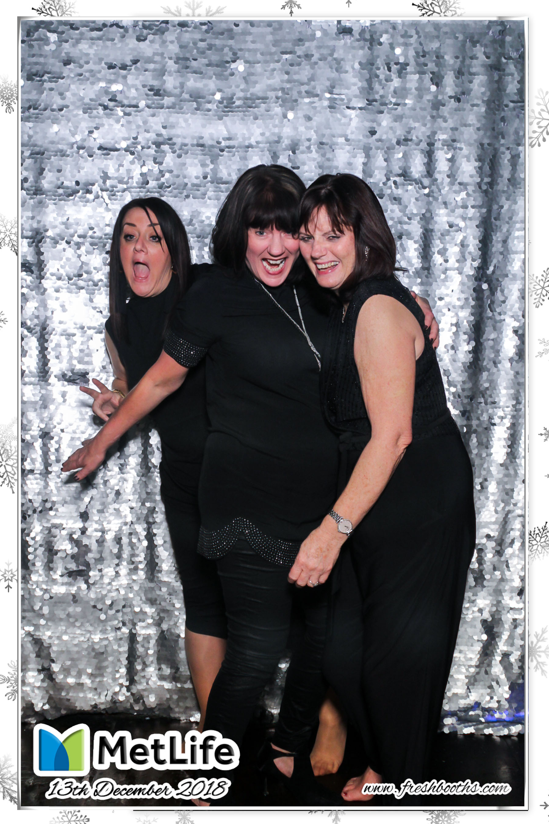 MetLife Christmas Party | View more photos from the event at gallery.freshbooths.com/u/FreshBooths/MetLife-Christmas-Party