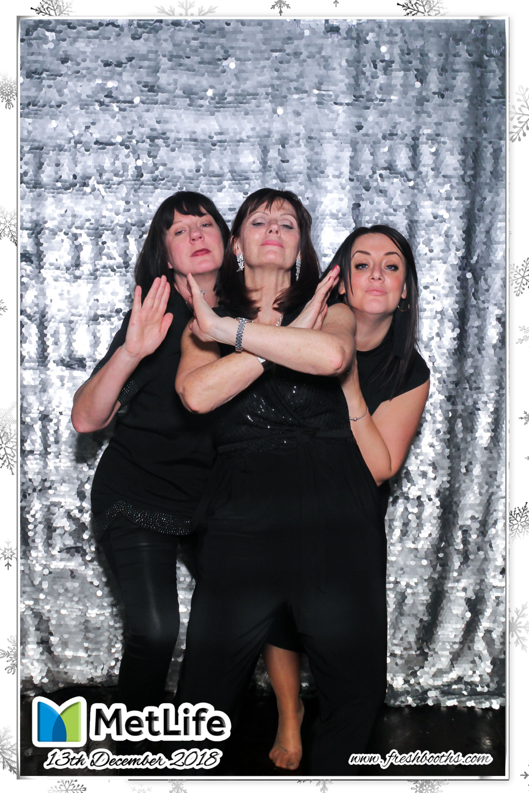 MetLife Christmas Party | View more photos from the event at gallery.freshbooths.com/u/FreshBooths/MetLife-Christmas-Party