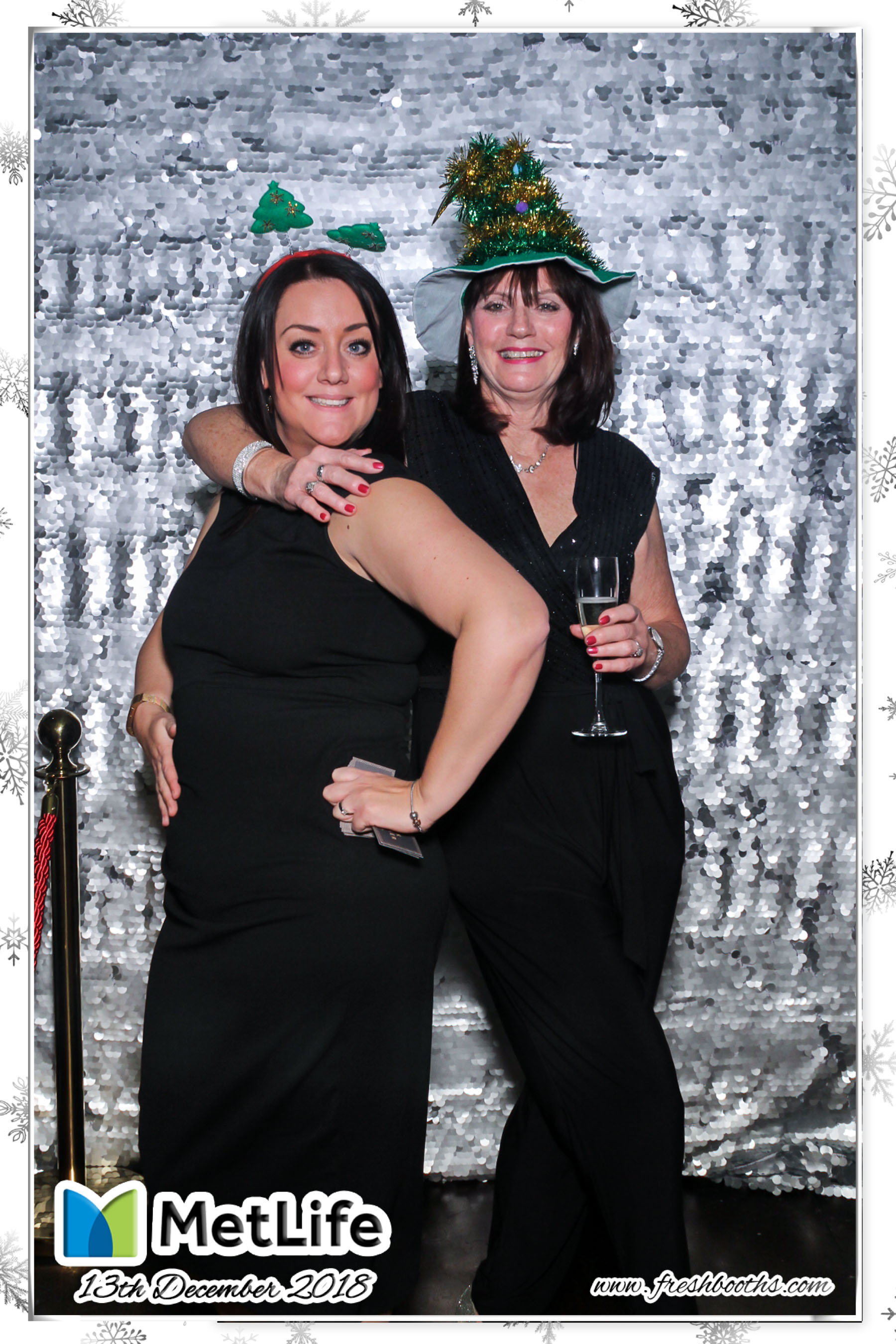 MetLife Christmas Party | View more photos from the event at gallery.freshbooths.com/u/FreshBooths/MetLife-Christmas-Party