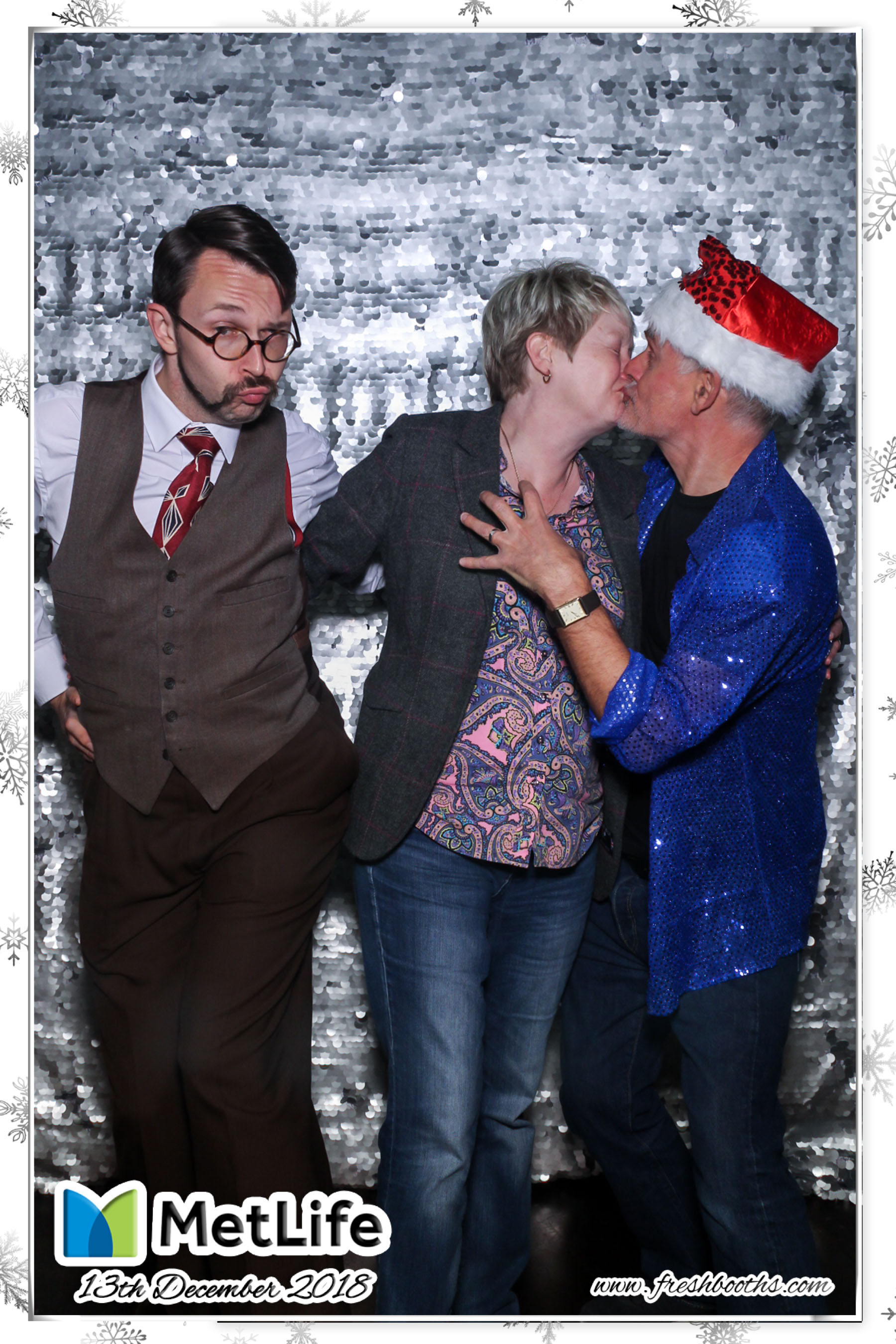 MetLife Christmas Party | View more photos from the event at gallery.freshbooths.com/u/FreshBooths/MetLife-Christmas-Party