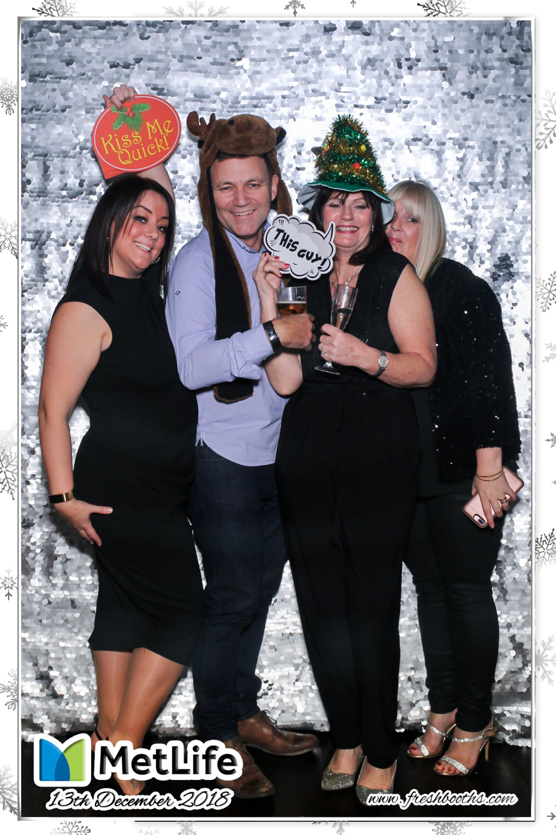 MetLife Christmas Party | View more photos from the event at gallery.freshbooths.com/u/FreshBooths/MetLife-Christmas-Party