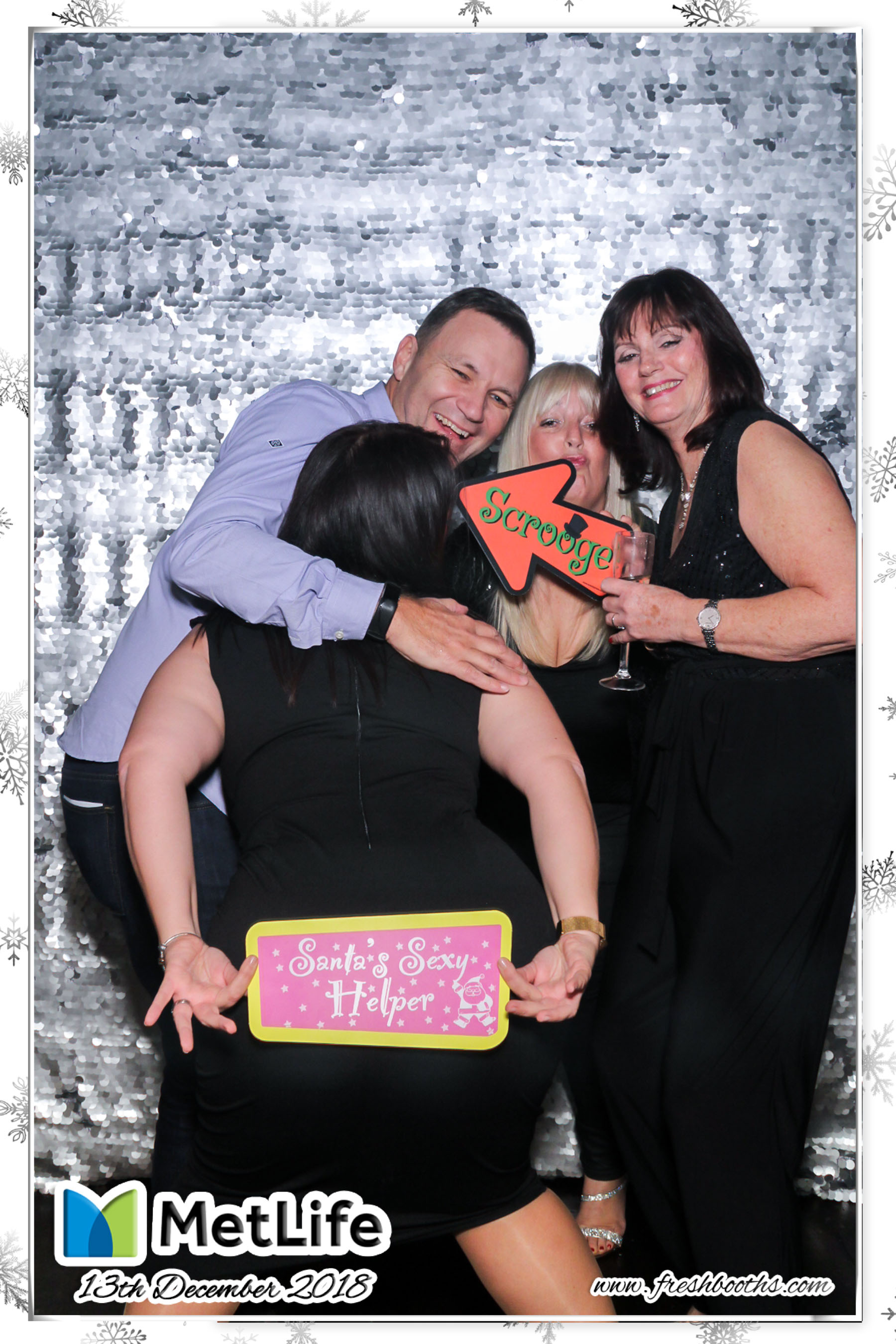 MetLife Christmas Party | View more photos from the event at gallery.freshbooths.com/u/FreshBooths/MetLife-Christmas-Party