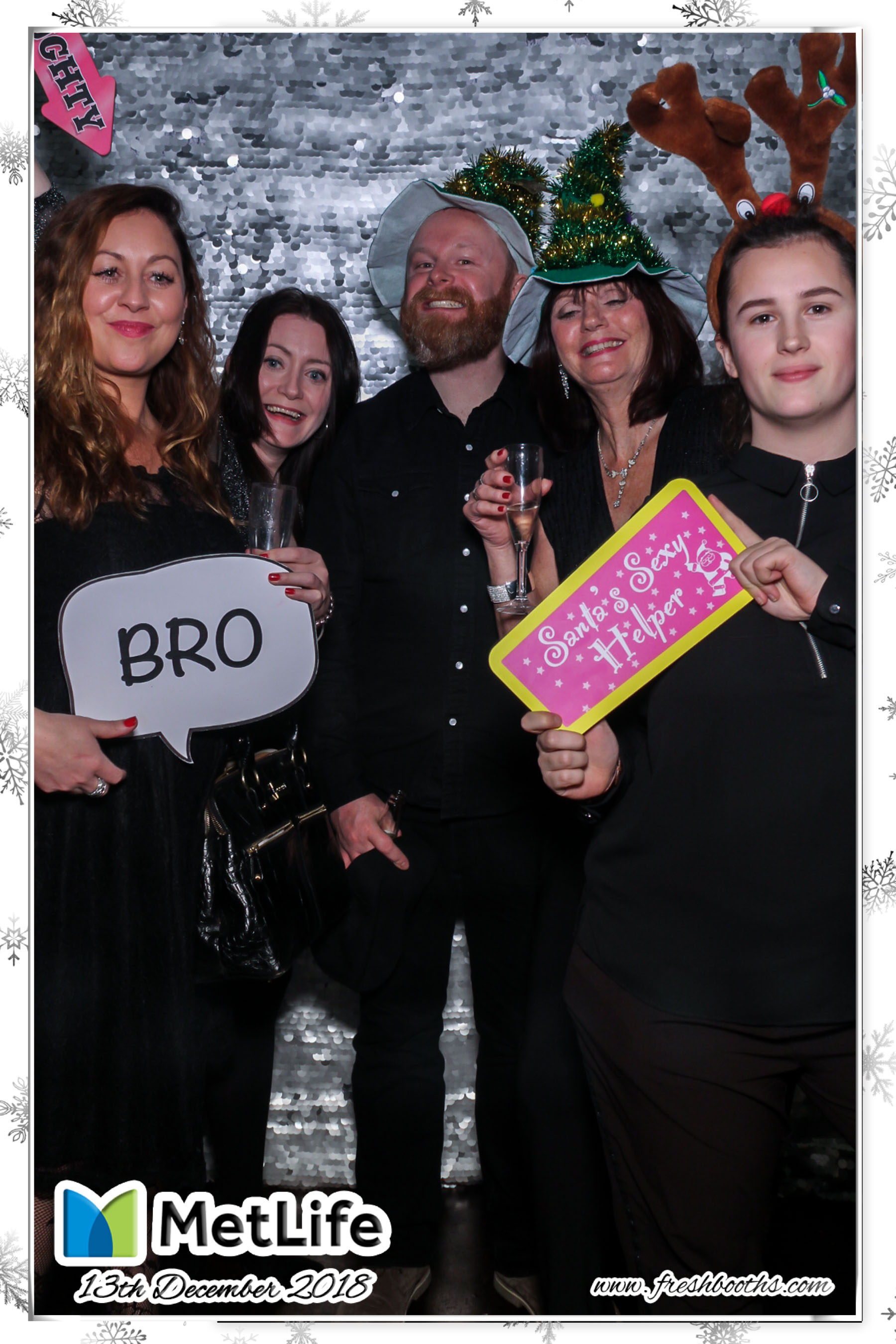 MetLife Christmas Party | View more photos from the event at gallery.freshbooths.com/u/FreshBooths/MetLife-Christmas-Party