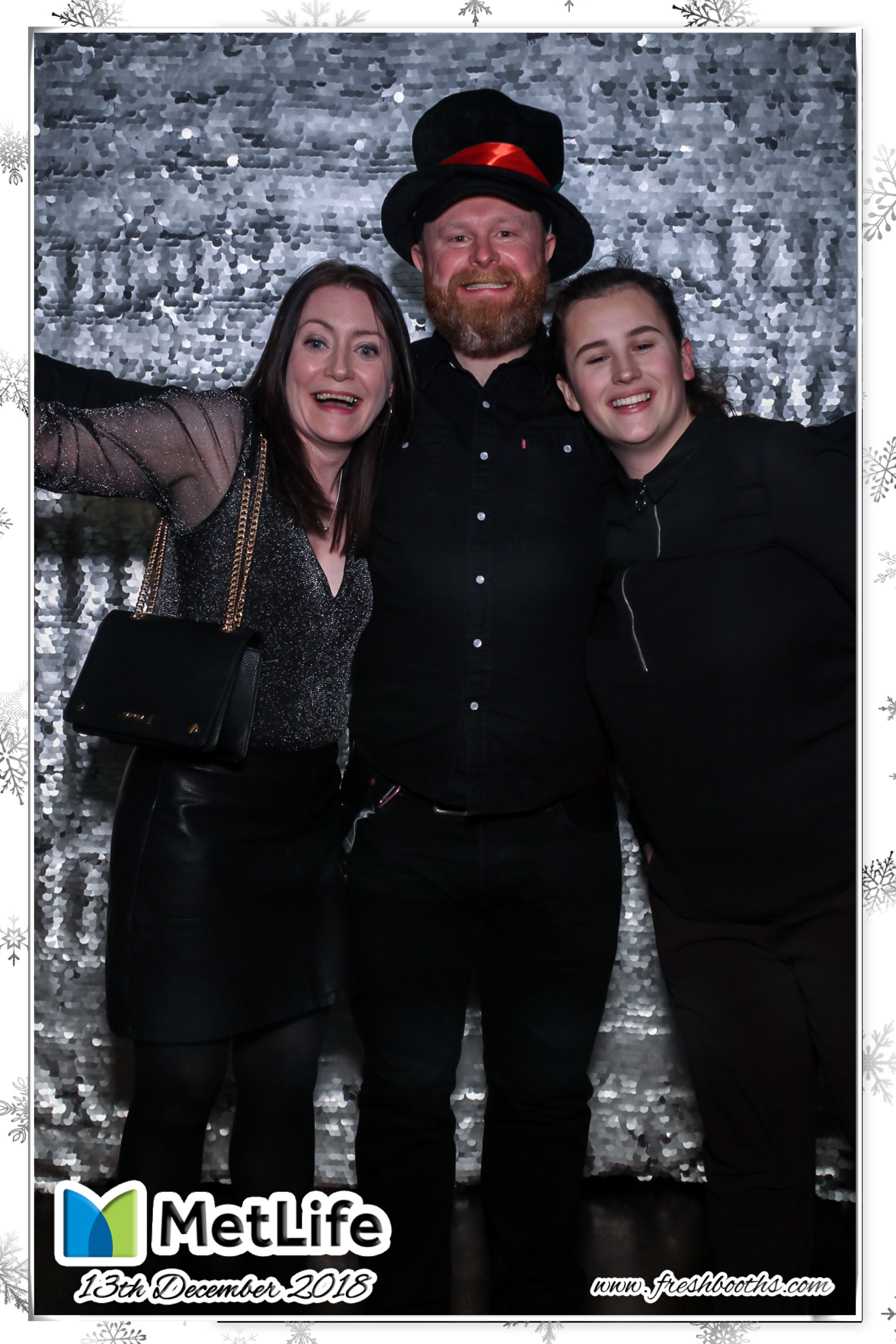 MetLife Christmas Party | View more photos from the event at gallery.freshbooths.com/u/FreshBooths/MetLife-Christmas-Party