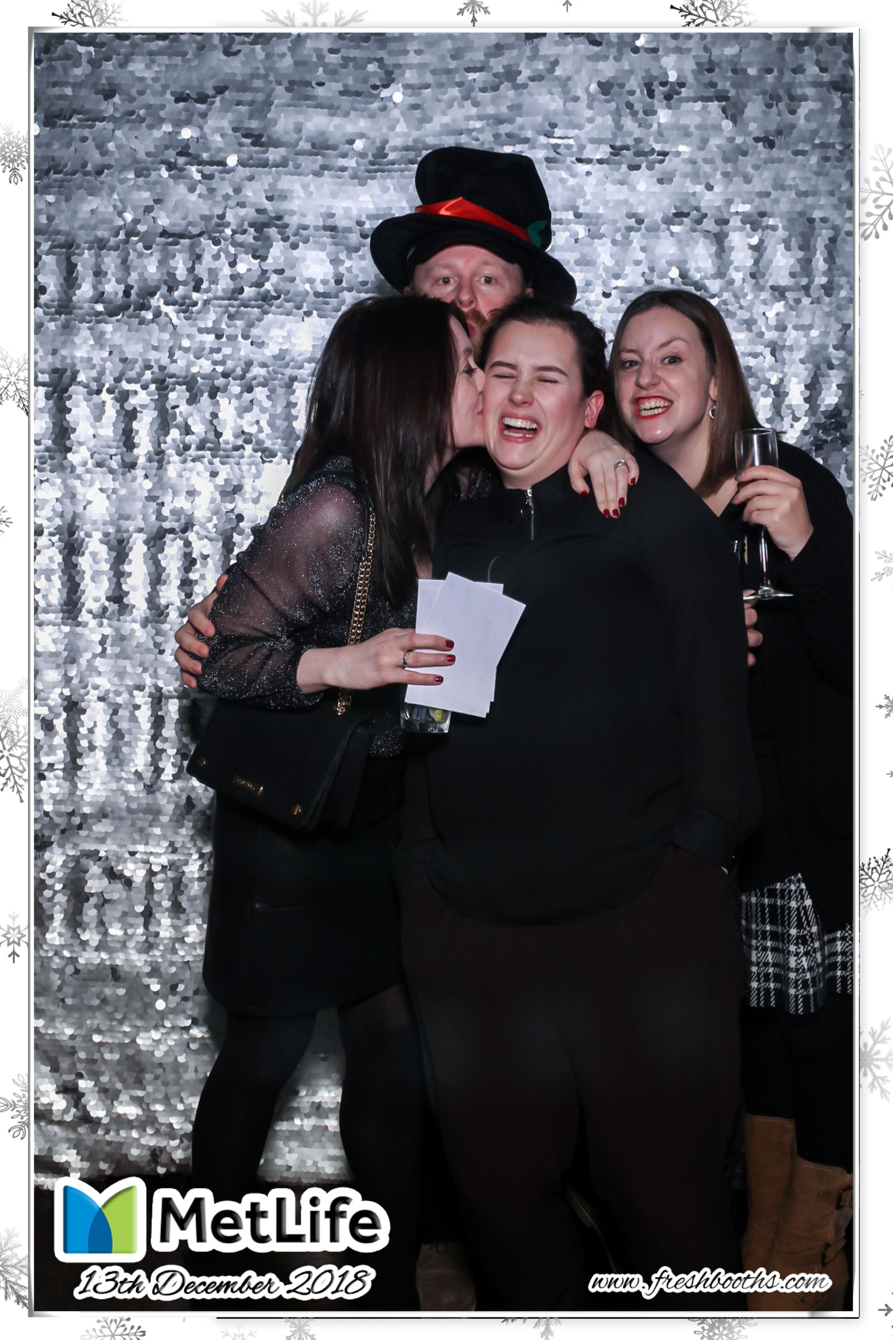 MetLife Christmas Party | View more photos from the event at gallery.freshbooths.com/u/FreshBooths/MetLife-Christmas-Party