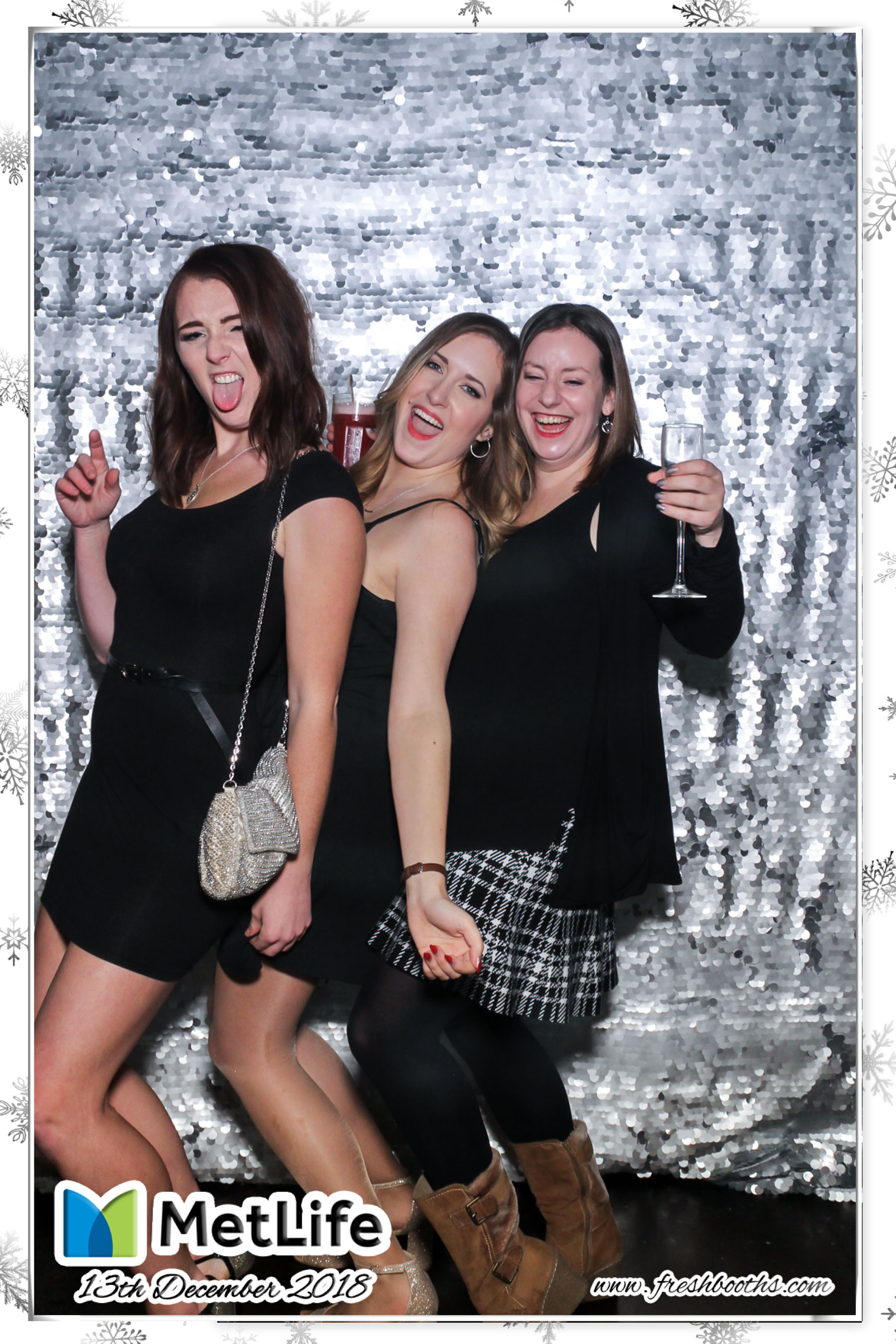 MetLife Christmas Party | View more photos from the event at gallery.freshbooths.com/u/FreshBooths/MetLife-Christmas-Party