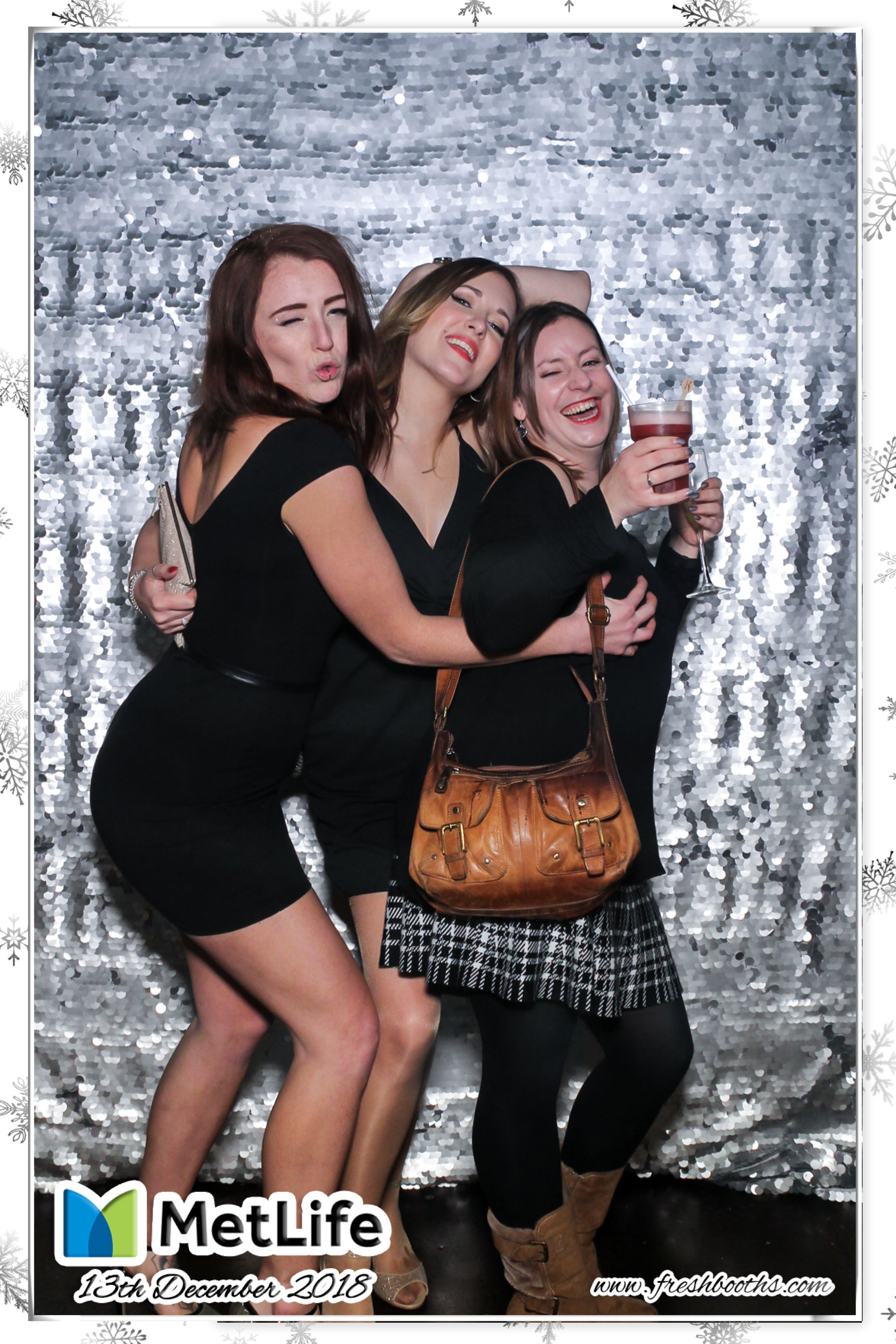 MetLife Christmas Party | View more photos from the event at gallery.freshbooths.com/u/FreshBooths/MetLife-Christmas-Party
