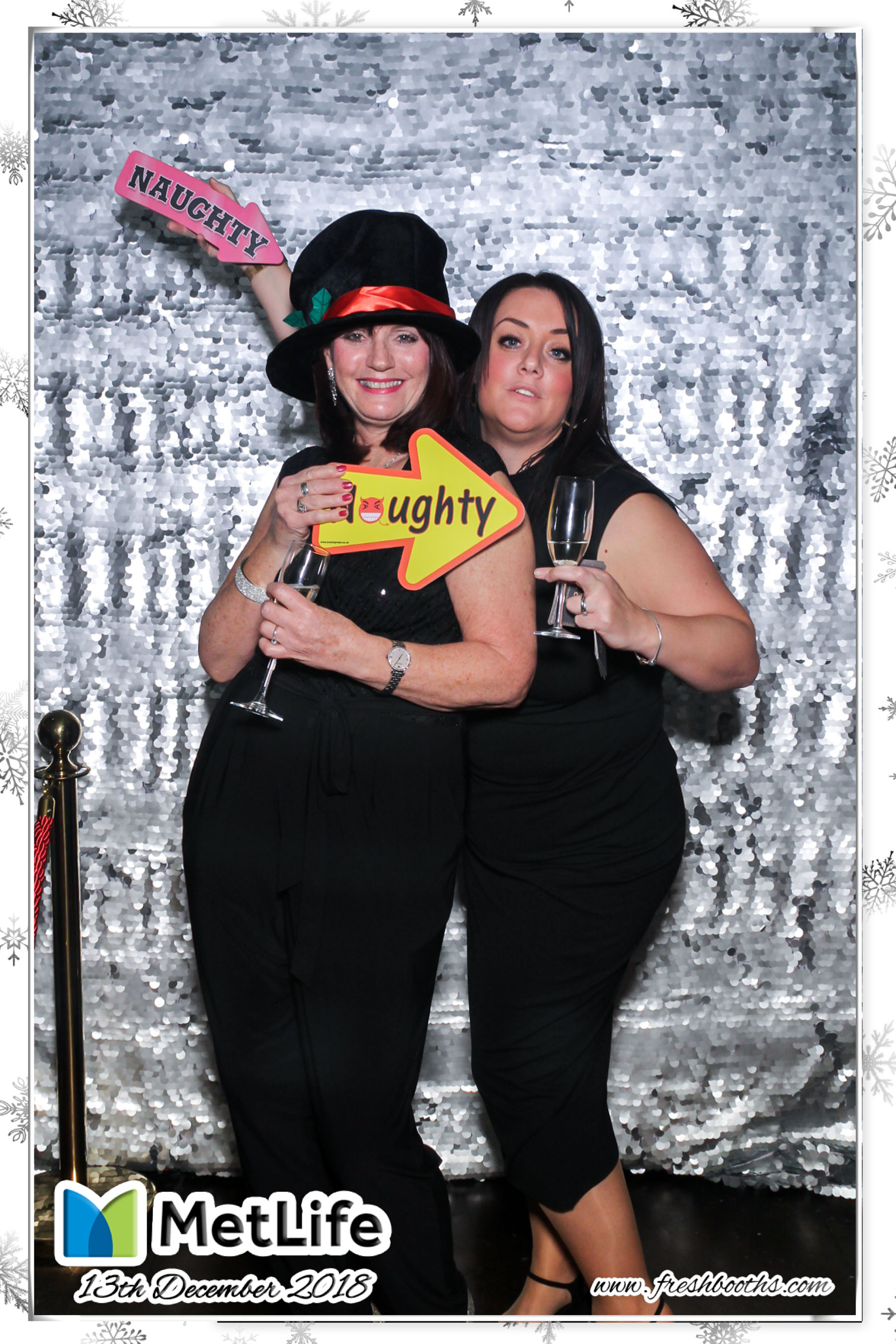 MetLife Christmas Party | View more photos from the event at gallery.freshbooths.com/u/FreshBooths/MetLife-Christmas-Party