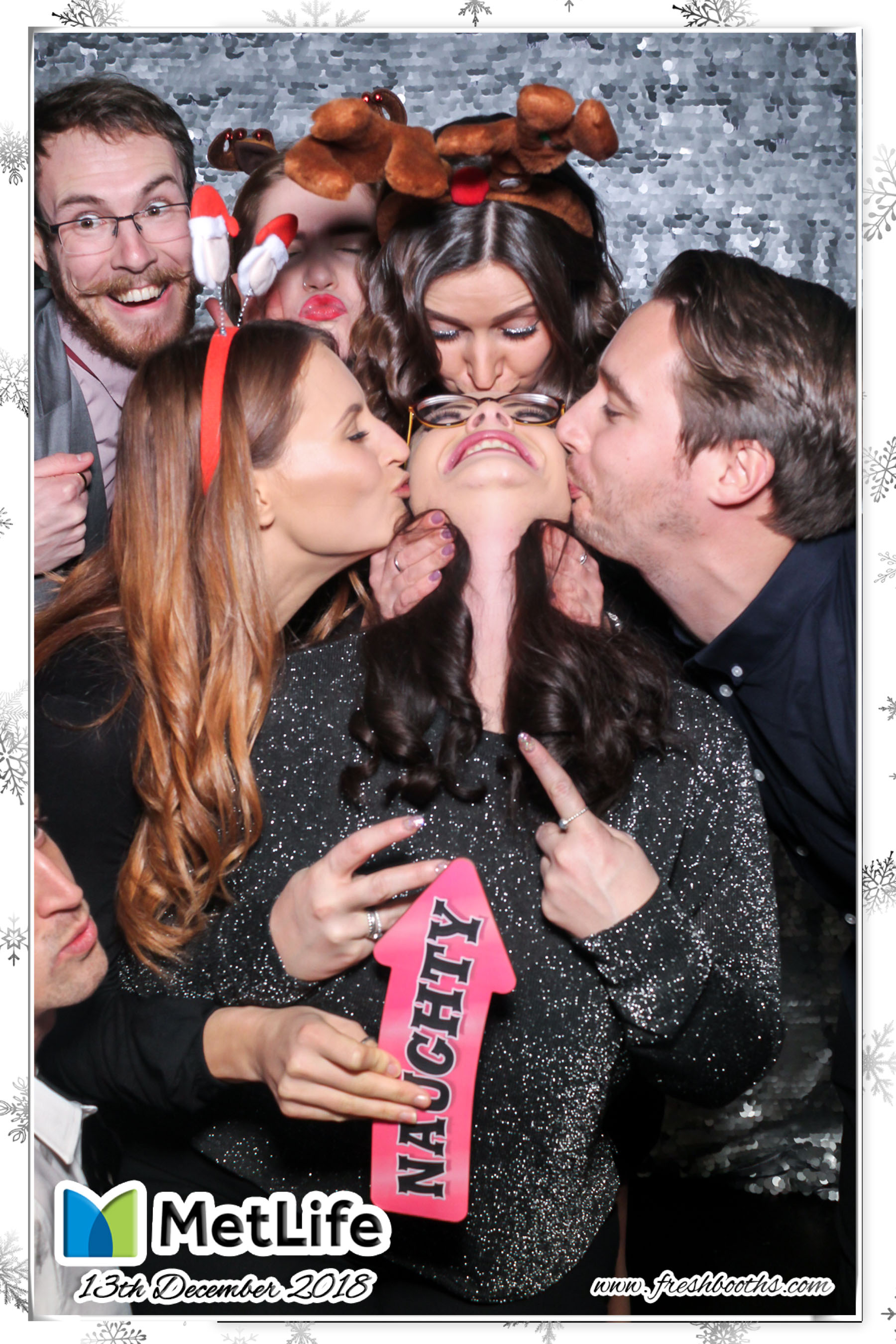 MetLife Christmas Party | View more photos from the event at gallery.freshbooths.com/u/FreshBooths/MetLife-Christmas-Party