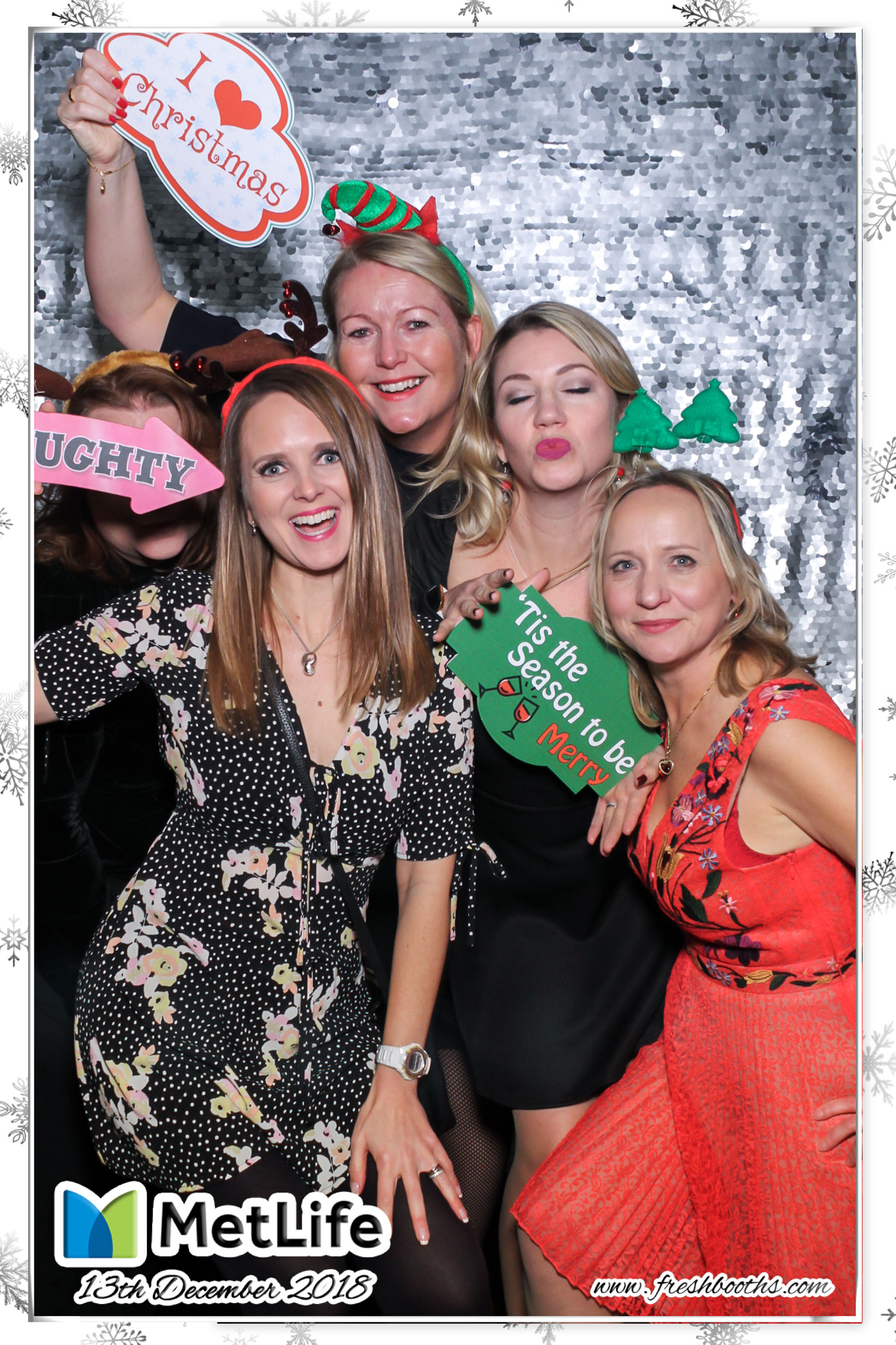 MetLife Christmas Party | View more photos from the event at gallery.freshbooths.com/u/FreshBooths/MetLife-Christmas-Party