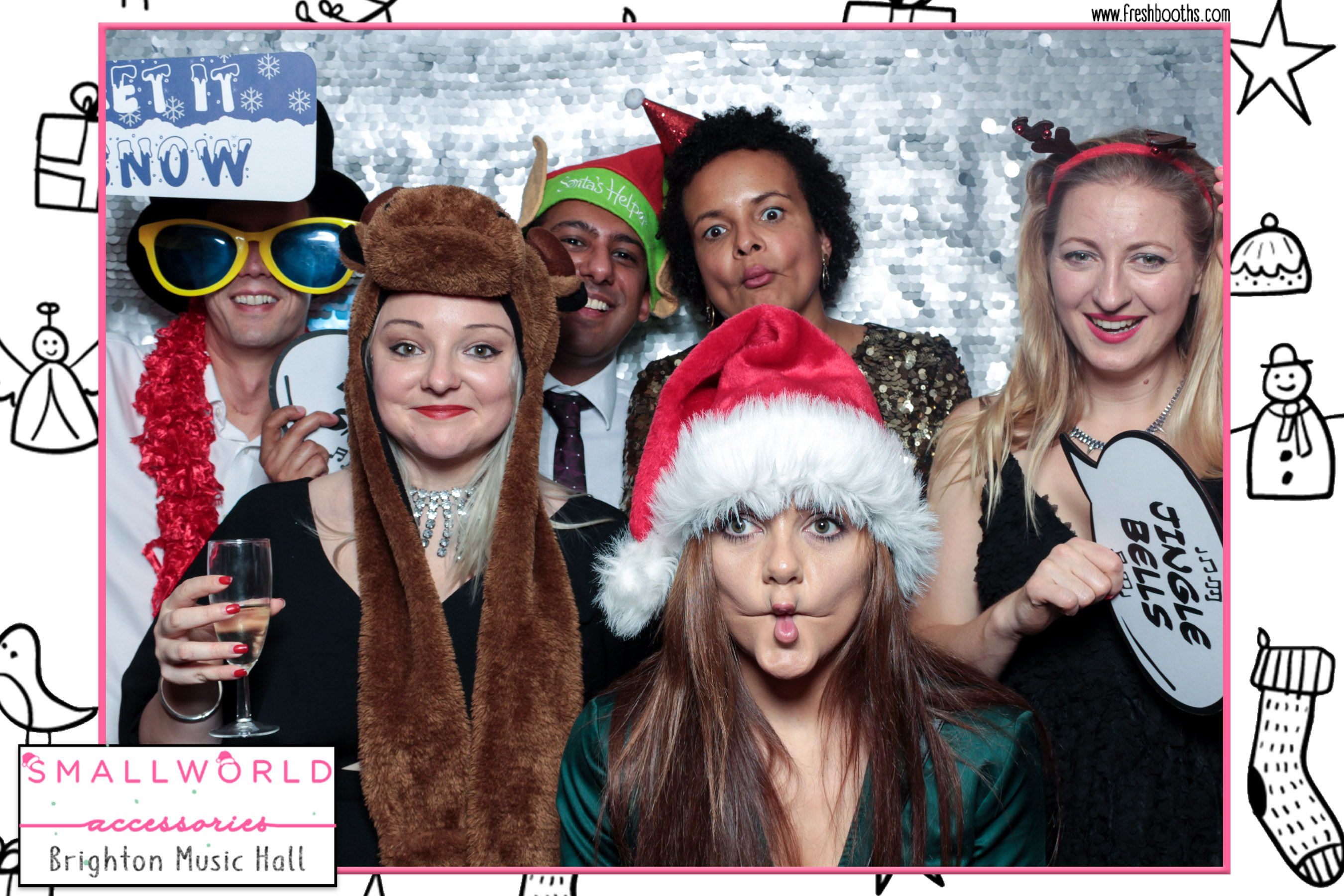 Smallworld Accessories Xmas Party | View more photos from the event at gallery.freshbooths.com/u/FreshBooths/Smallworld-Accessories-Xmas-Party