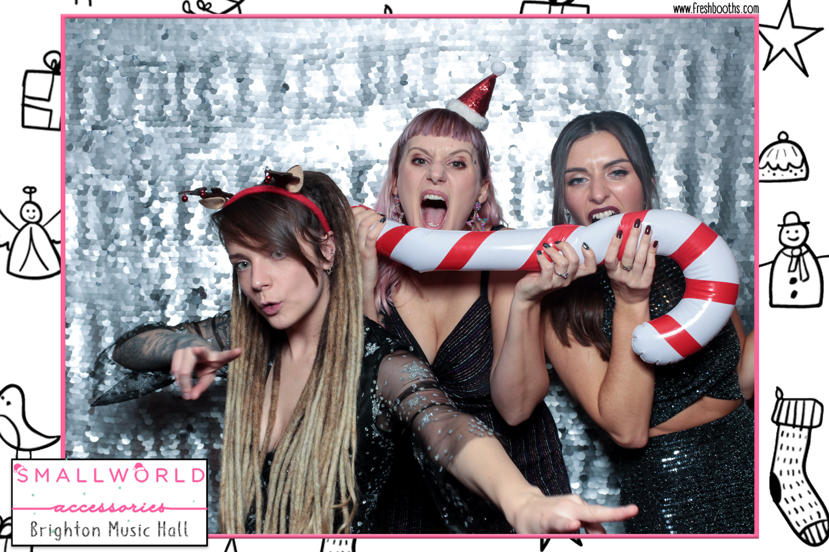 Smallworld Accessories Xmas Party | View more photos from the event at gallery.freshbooths.com/u/FreshBooths/Smallworld-Accessories-Xmas-Party
