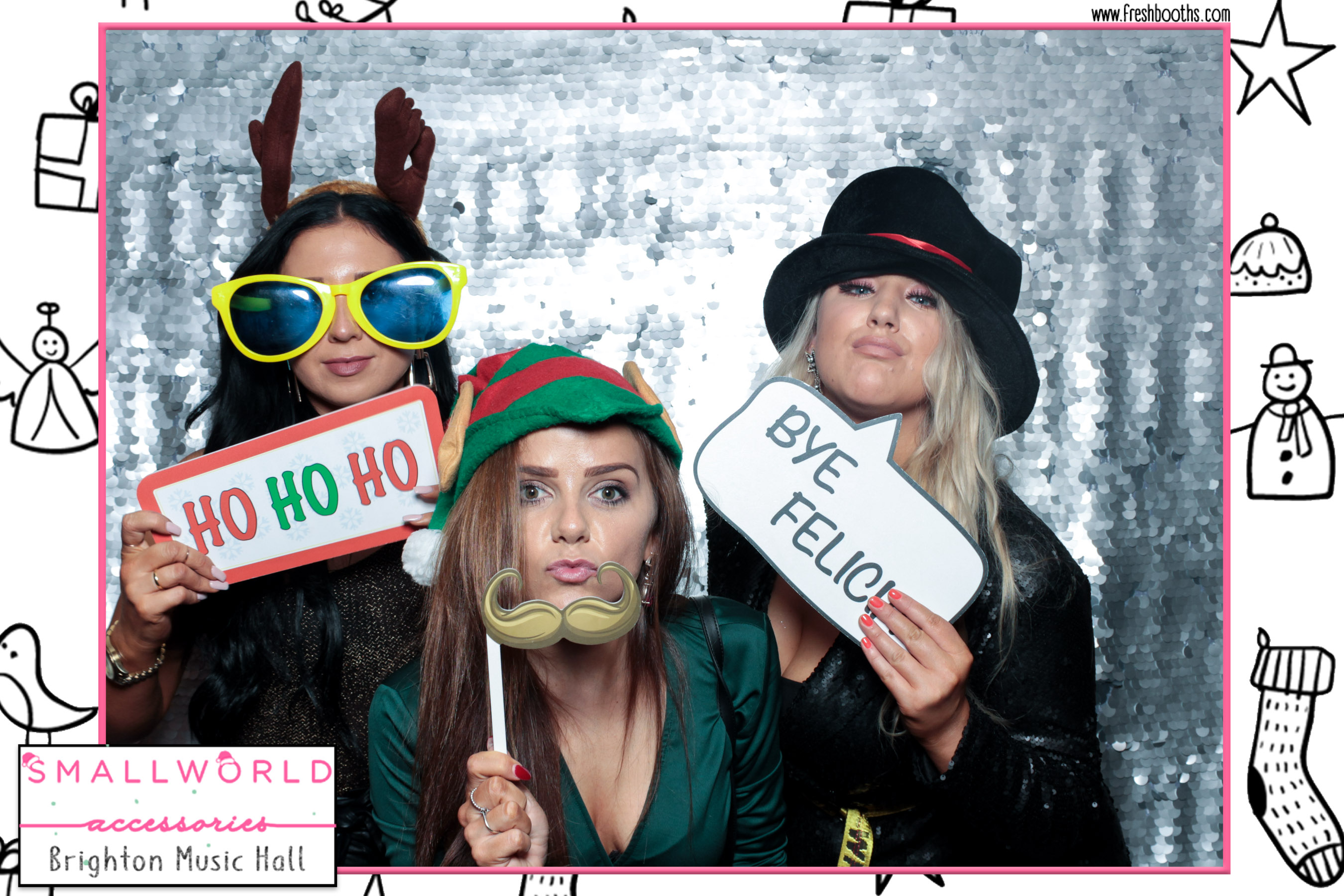 Smallworld Accessories Xmas Party | View more photos from the event at gallery.freshbooths.com/u/FreshBooths/Smallworld-Accessories-Xmas-Party