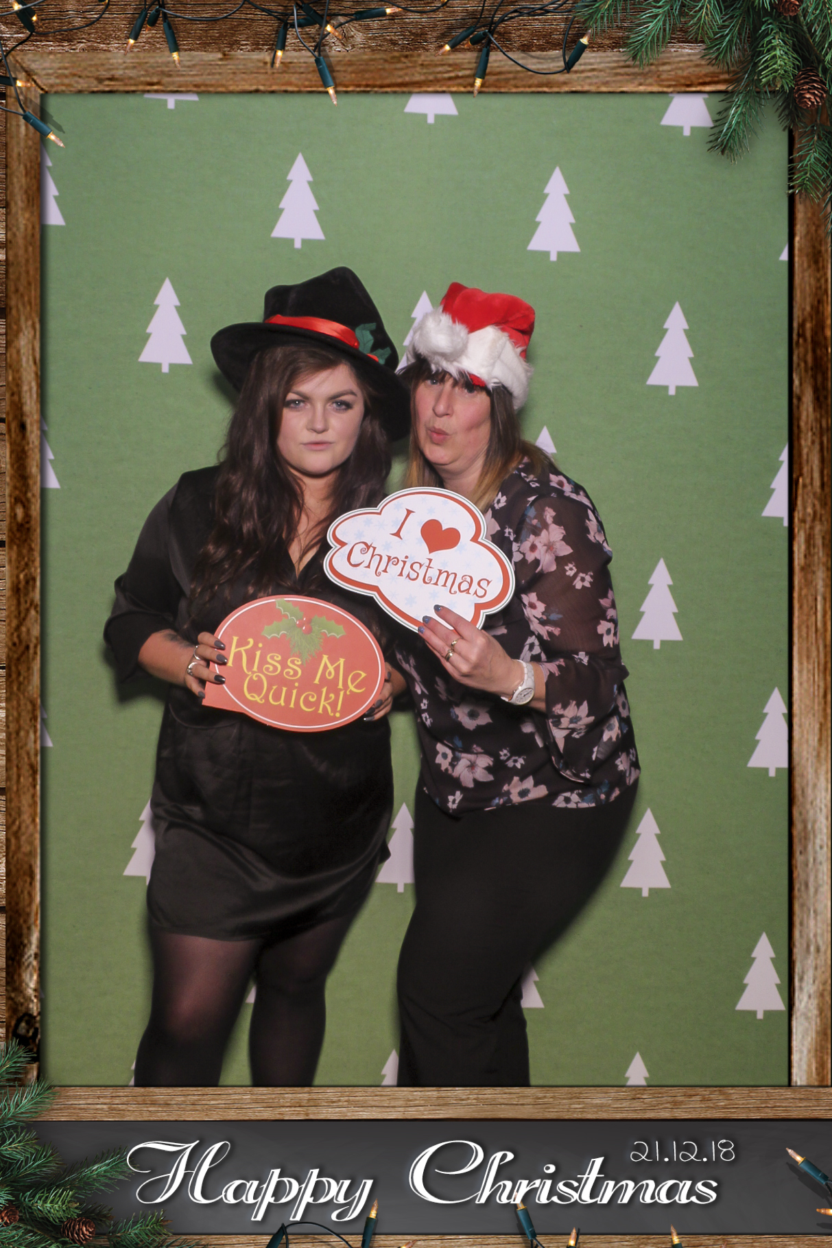 Barwells Christmas Party | View more photos from the event at gallery.freshbooths.com/u/FreshBooths/Barwells-Christmas-Party