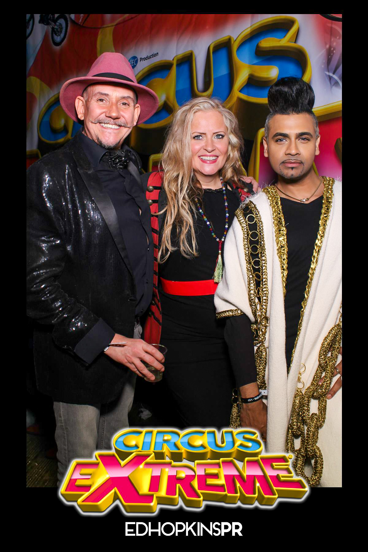 Circus Extreme Press Night - Selfie Mirror | View more photos from the event at gallery.freshbooths.com/u/FreshBooths/Circus-Extreme-Press-Night-Selfie-Mirror