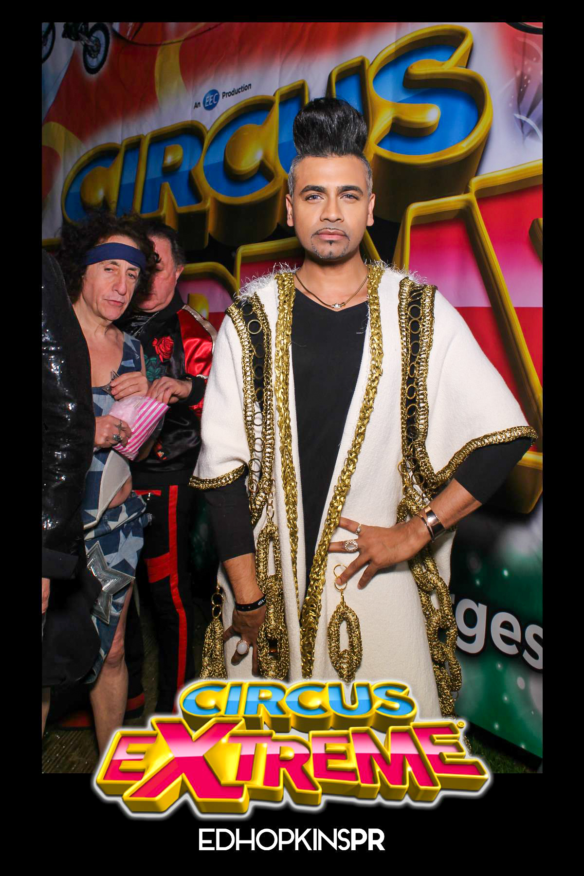 Circus Extreme Press Night - Selfie Mirror | View more photos from the event at gallery.freshbooths.com/u/FreshBooths/Circus-Extreme-Press-Night-Selfie-Mirror