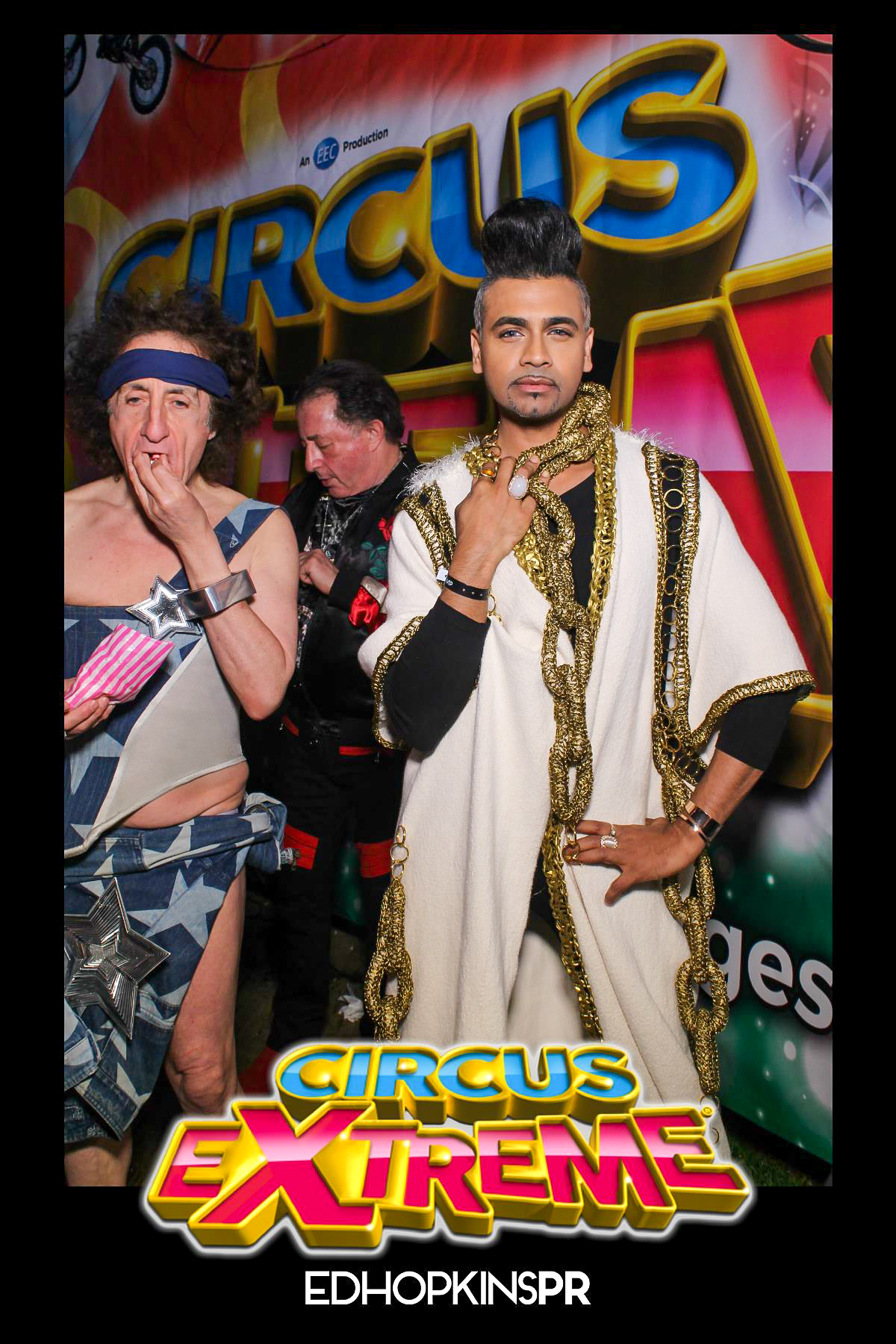 Circus Extreme Press Night - Selfie Mirror | View more photos from the event at gallery.freshbooths.com/u/FreshBooths/Circus-Extreme-Press-Night-Selfie-Mirror