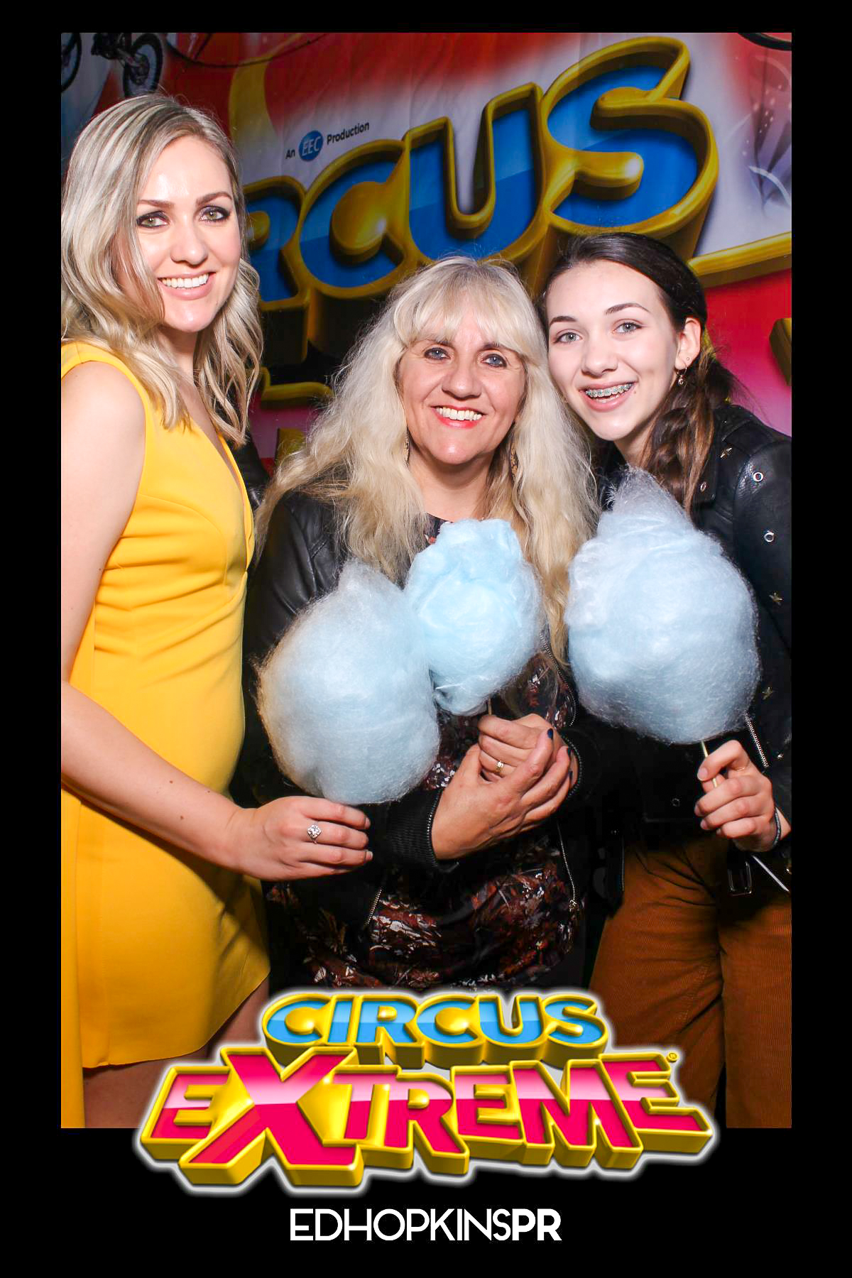 Circus Extreme Press Night - Selfie Mirror | View more photos from the event at gallery.freshbooths.com/u/FreshBooths/Circus-Extreme-Press-Night-Selfie-Mirror