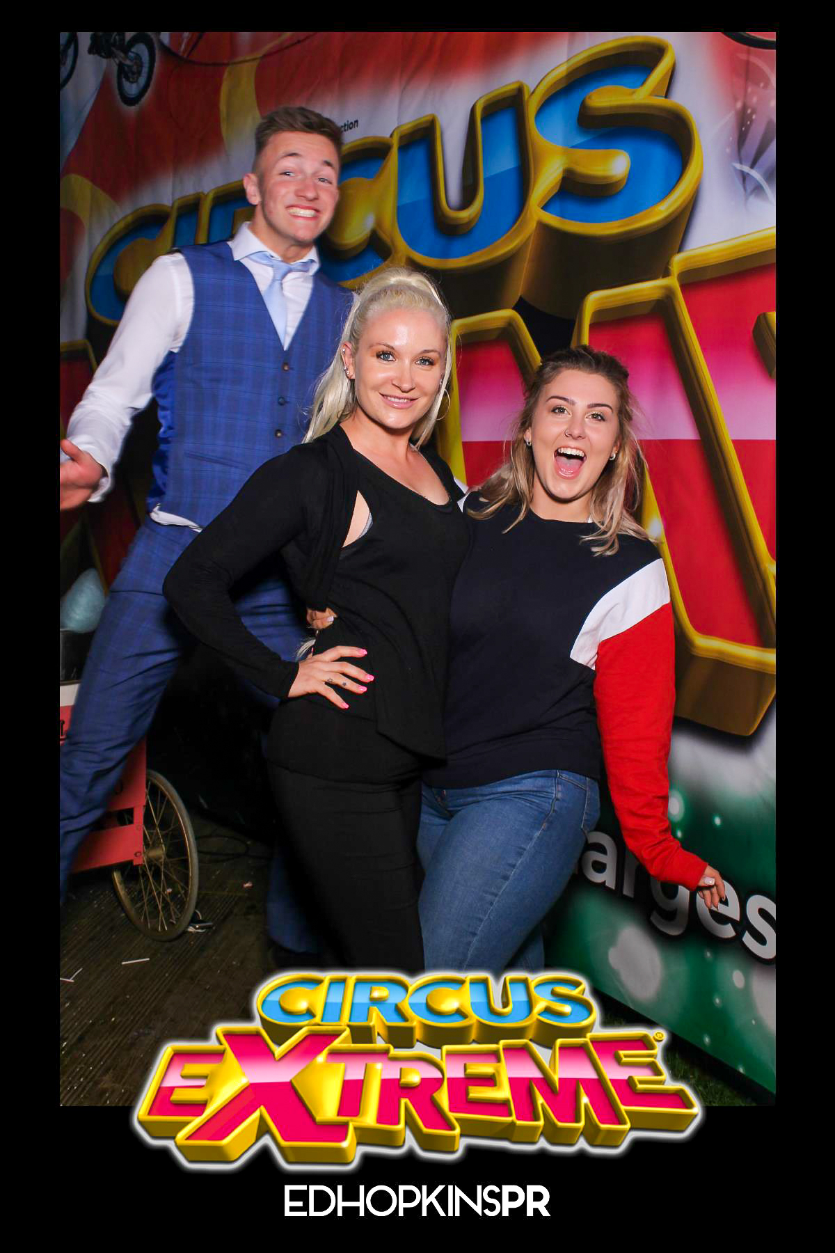 Circus Extreme Press Night - Selfie Mirror | View more photos from the event at gallery.freshbooths.com/u/FreshBooths/Circus-Extreme-Press-Night-Selfie-Mirror