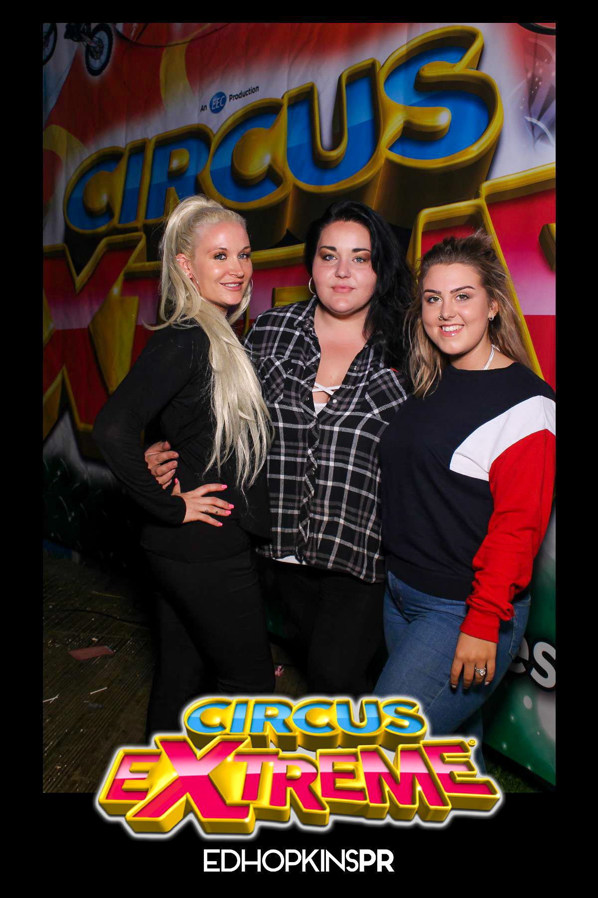 Circus Extreme Press Night - Selfie Mirror | View more photos from the event at gallery.freshbooths.com/u/FreshBooths/Circus-Extreme-Press-Night-Selfie-Mirror