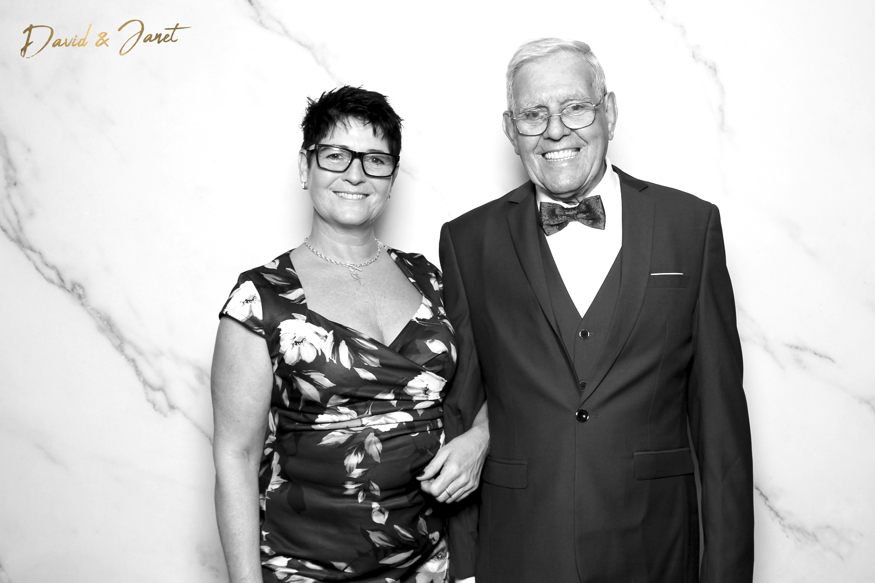 David & Janets Blessing - Classic Open Booth | View more photos from the event at gallery.freshbooths.com/u/FreshBooths/David-Janets-Blessing-Classic-Open-Booth