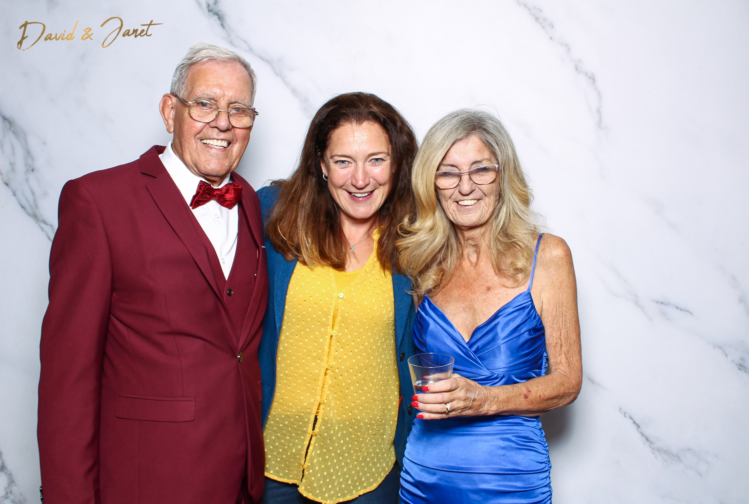 David & Janets Blessing - Classic Open Booth | View more photos from the event at gallery.freshbooths.com/u/FreshBooths/David-Janets-Blessing-Classic-Open-Booth
