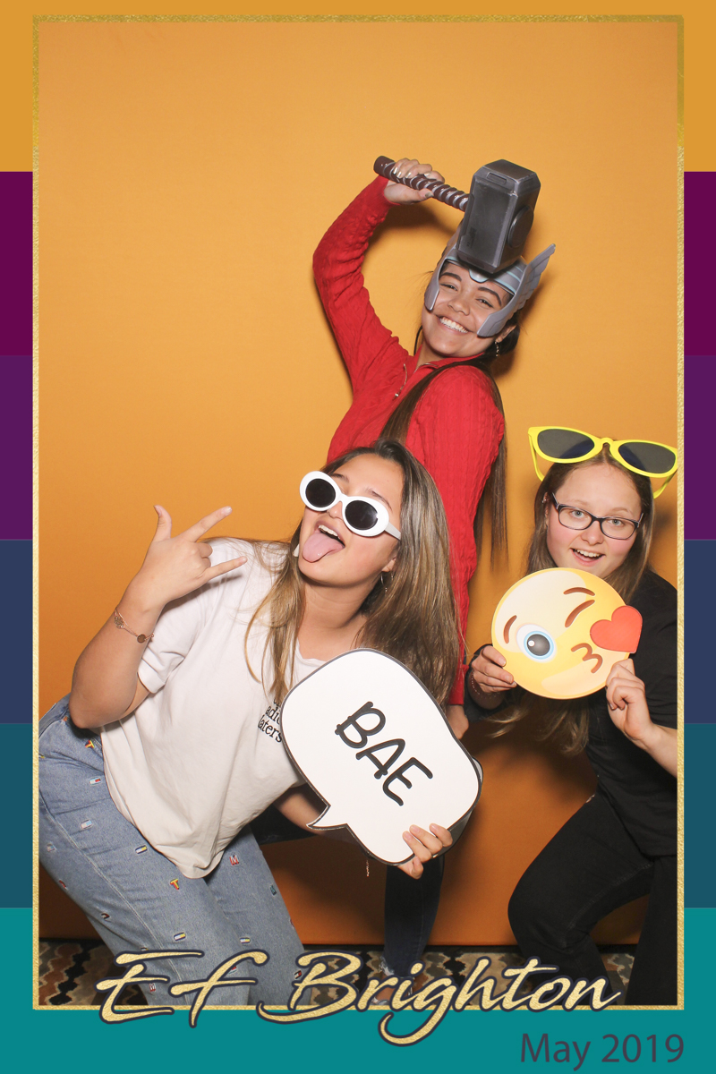 EF Brighton May 2019 - Selfie Mirror | View more photos from the event at gallery.freshbooths.com/u/FreshBooths/EF-Brighton-May-2019-Selfie-Mirror