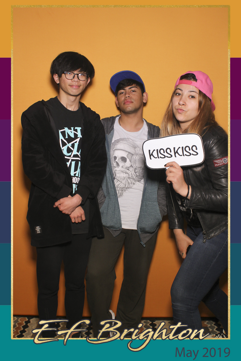 EF Brighton May 2019 - Selfie Mirror | View more photos from the event at gallery.freshbooths.com/u/FreshBooths/EF-Brighton-May-2019-Selfie-Mirror