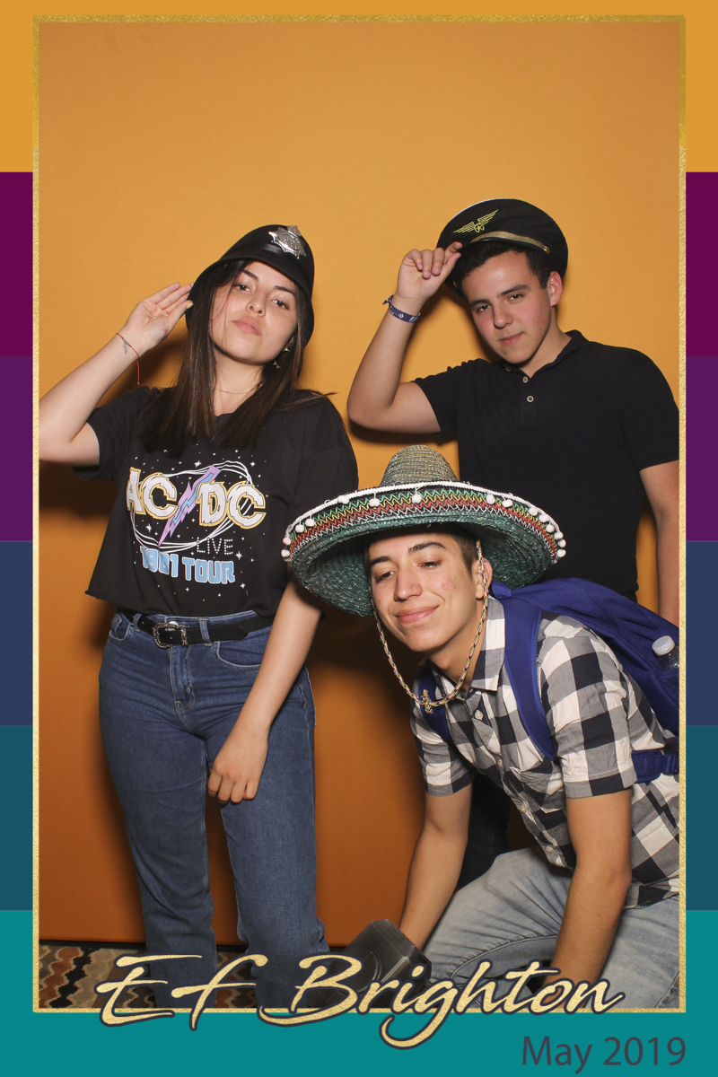 EF Brighton May 2019 - Selfie Mirror | View more photos from the event at gallery.freshbooths.com/u/FreshBooths/EF-Brighton-May-2019-Selfie-Mirror