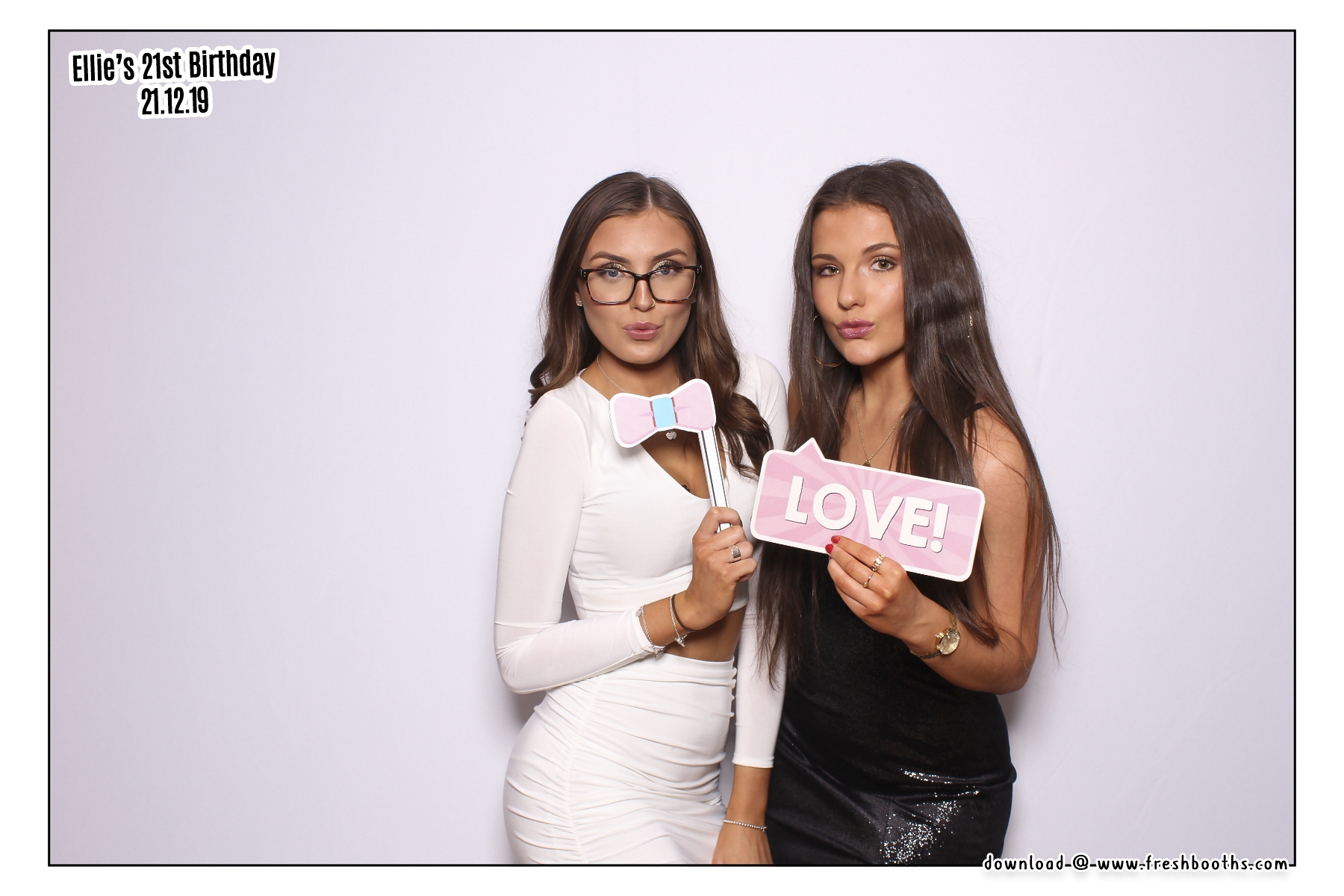 Ellie's 21st Birthday - Classic Open Booth | View more photos from the event at gallery.freshbooths.com/u/FreshBooths/Ellies-21st-Birthday-Classic-Open-Booth