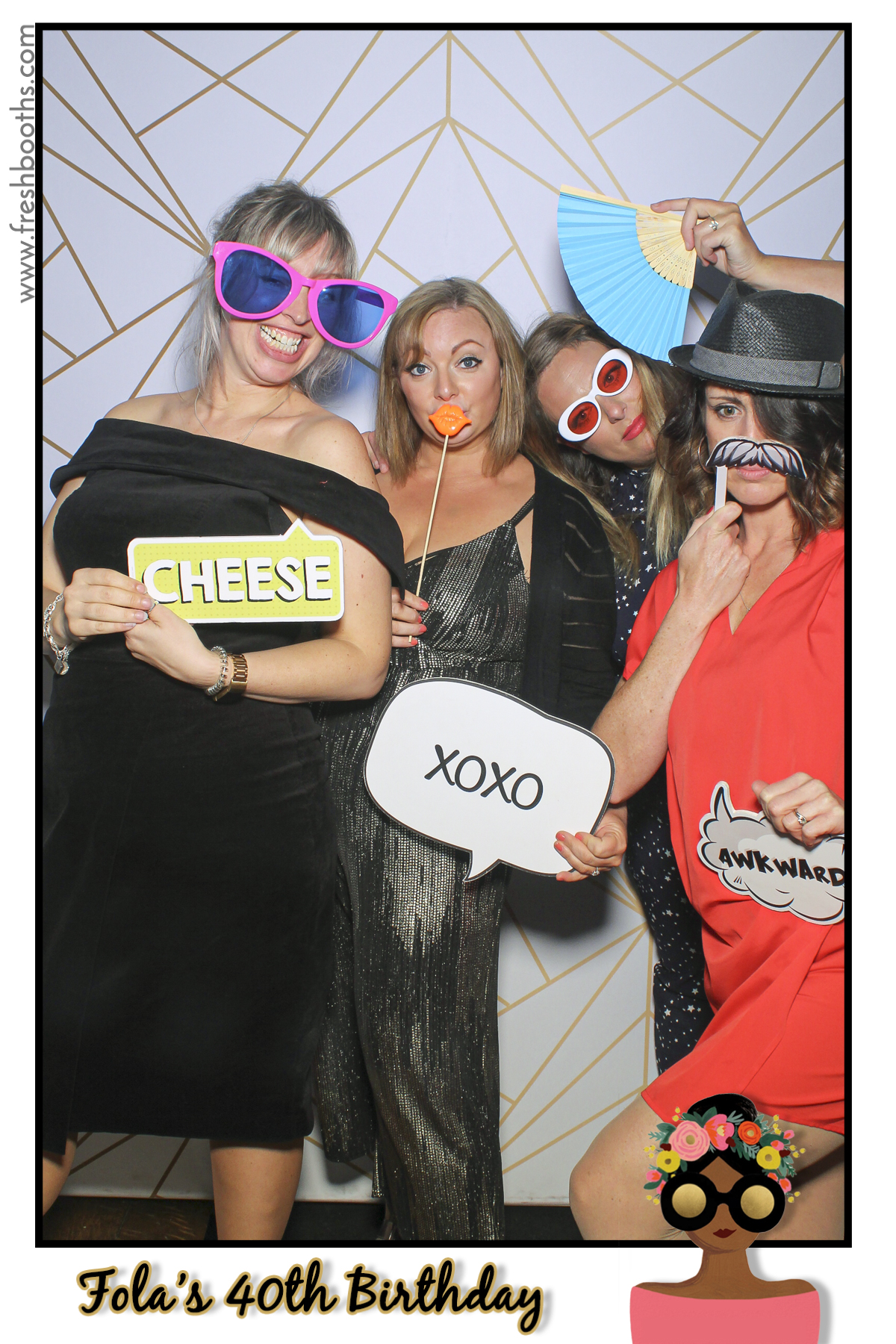 Fola's 40th Birthday Party - Selfie Mirror | View more photos from the event at gallery.freshbooths.com/u/FreshBooths/Folas-40th-Birthday-Party-Selfie-Mirror