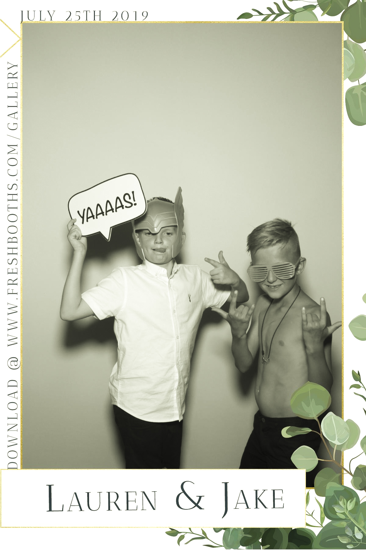 Johnson Wedding - Selfie Mirror | View more photos from the event at gallery.freshbooths.com/u/FreshBooths/Johnson-Wedding-Selfie-Mirror