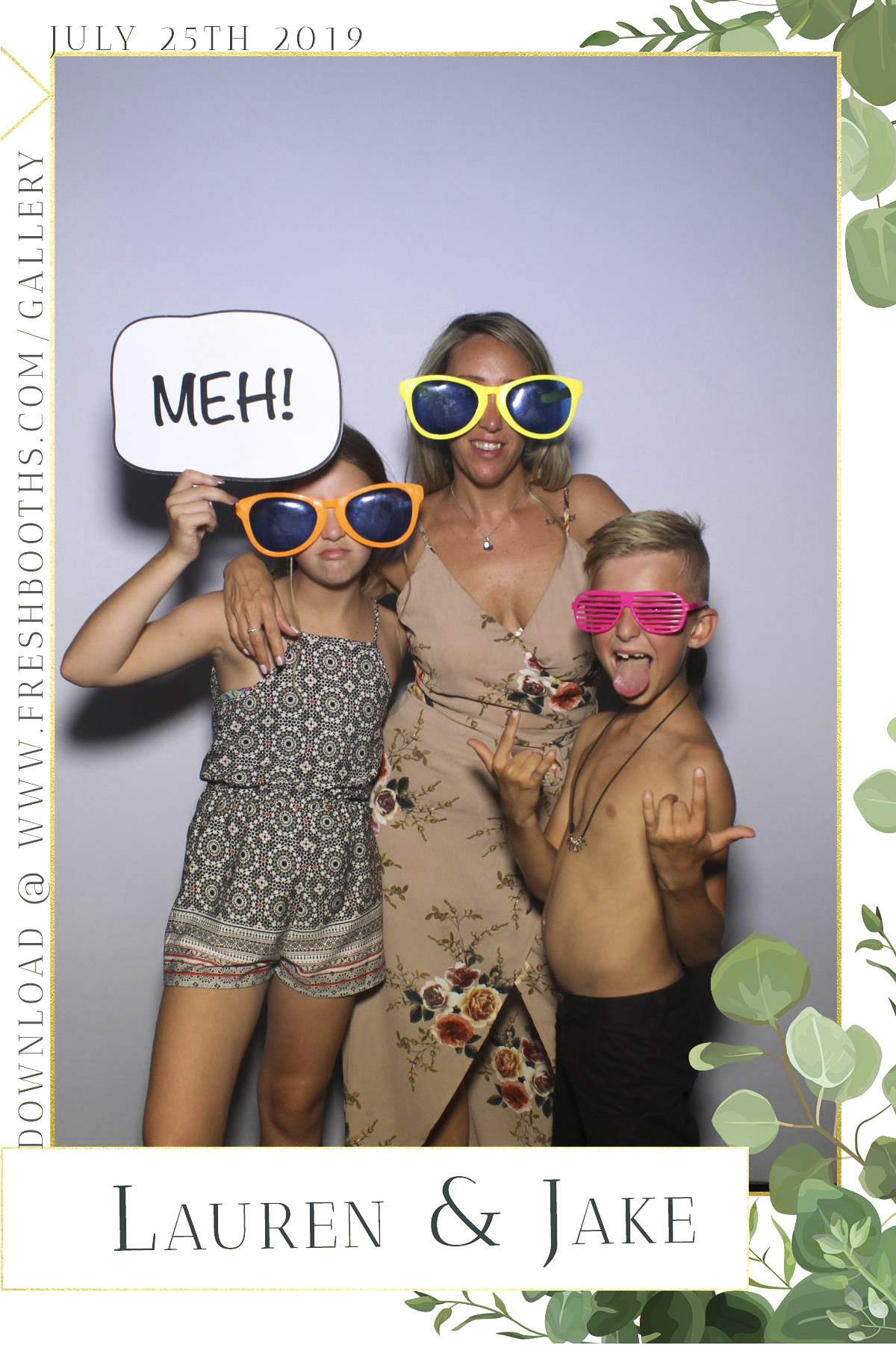 Johnson Wedding - Selfie Mirror | View more photos from the event at gallery.freshbooths.com/u/FreshBooths/Johnson-Wedding-Selfie-Mirror