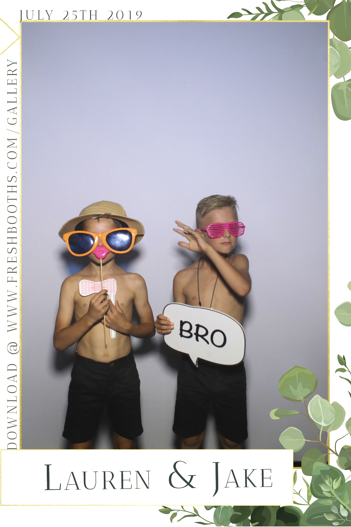 Johnson Wedding - Selfie Mirror | View more photos from the event at gallery.freshbooths.com/u/FreshBooths/Johnson-Wedding-Selfie-Mirror