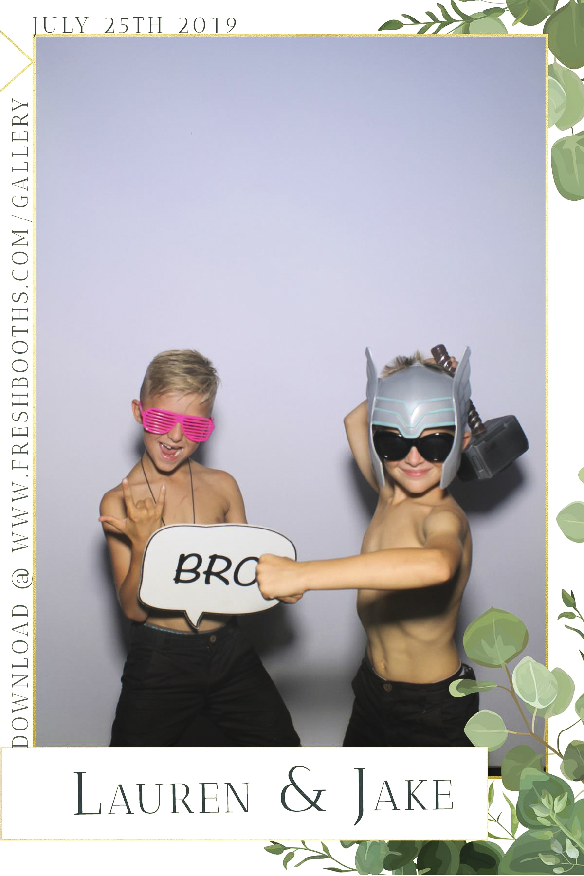 Johnson Wedding - Selfie Mirror | View more photos from the event at gallery.freshbooths.com/u/FreshBooths/Johnson-Wedding-Selfie-Mirror