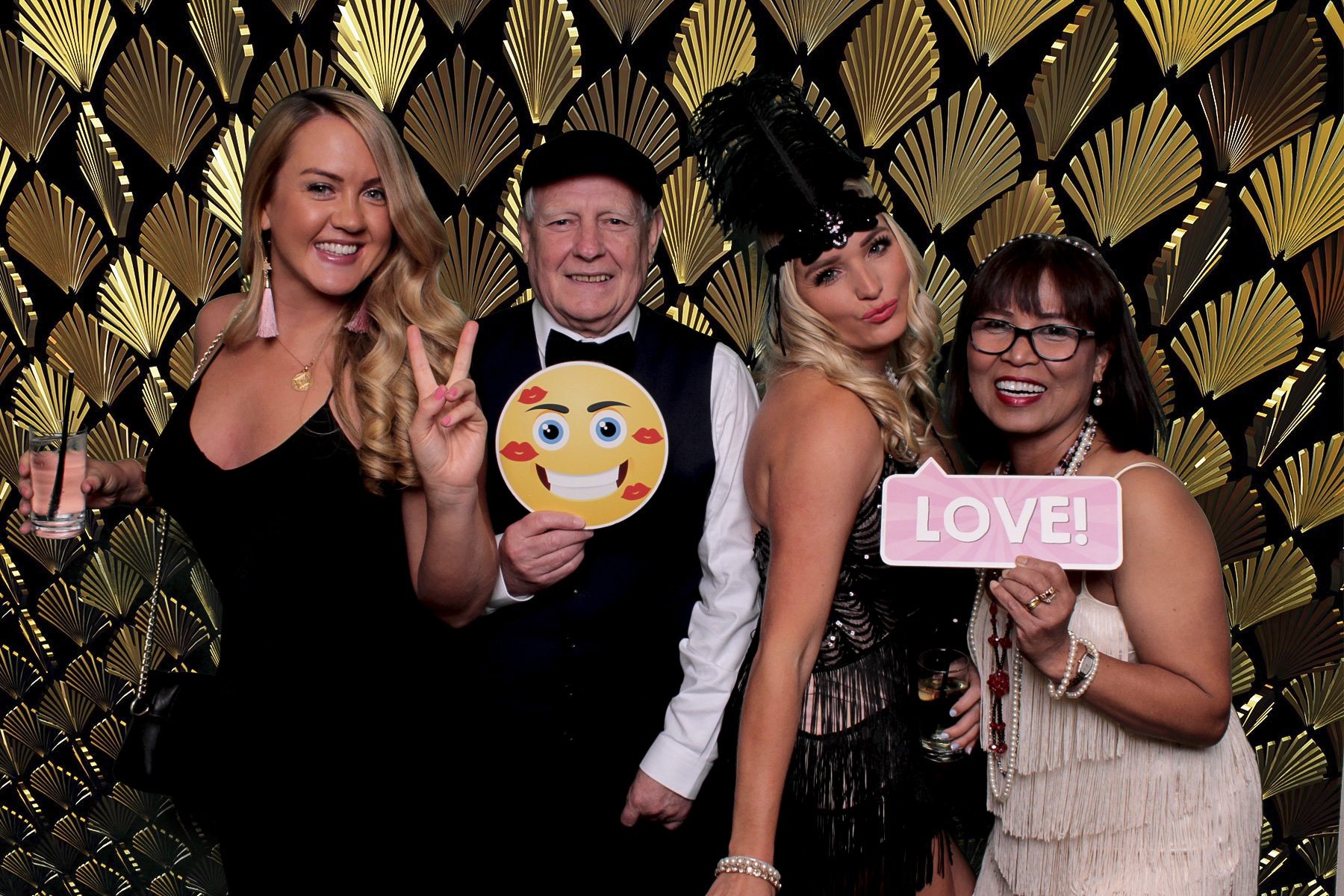 Mickys 30th Gatsby Party - Green Screen  | View more photos from the event at gallery.freshbooths.com/u/FreshBooths/Mickys-30th-Gatsby-Party-Green-Screen